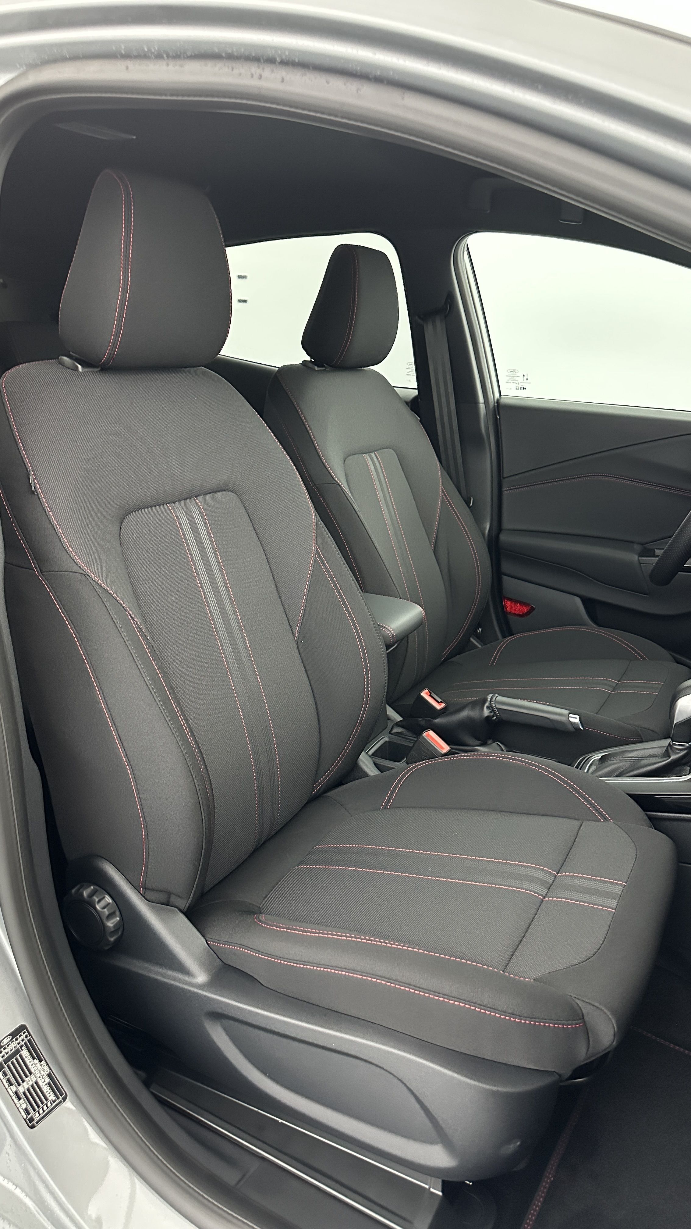 GLI00009888_p53 - FORD - PUMA - 2025 - photo 17