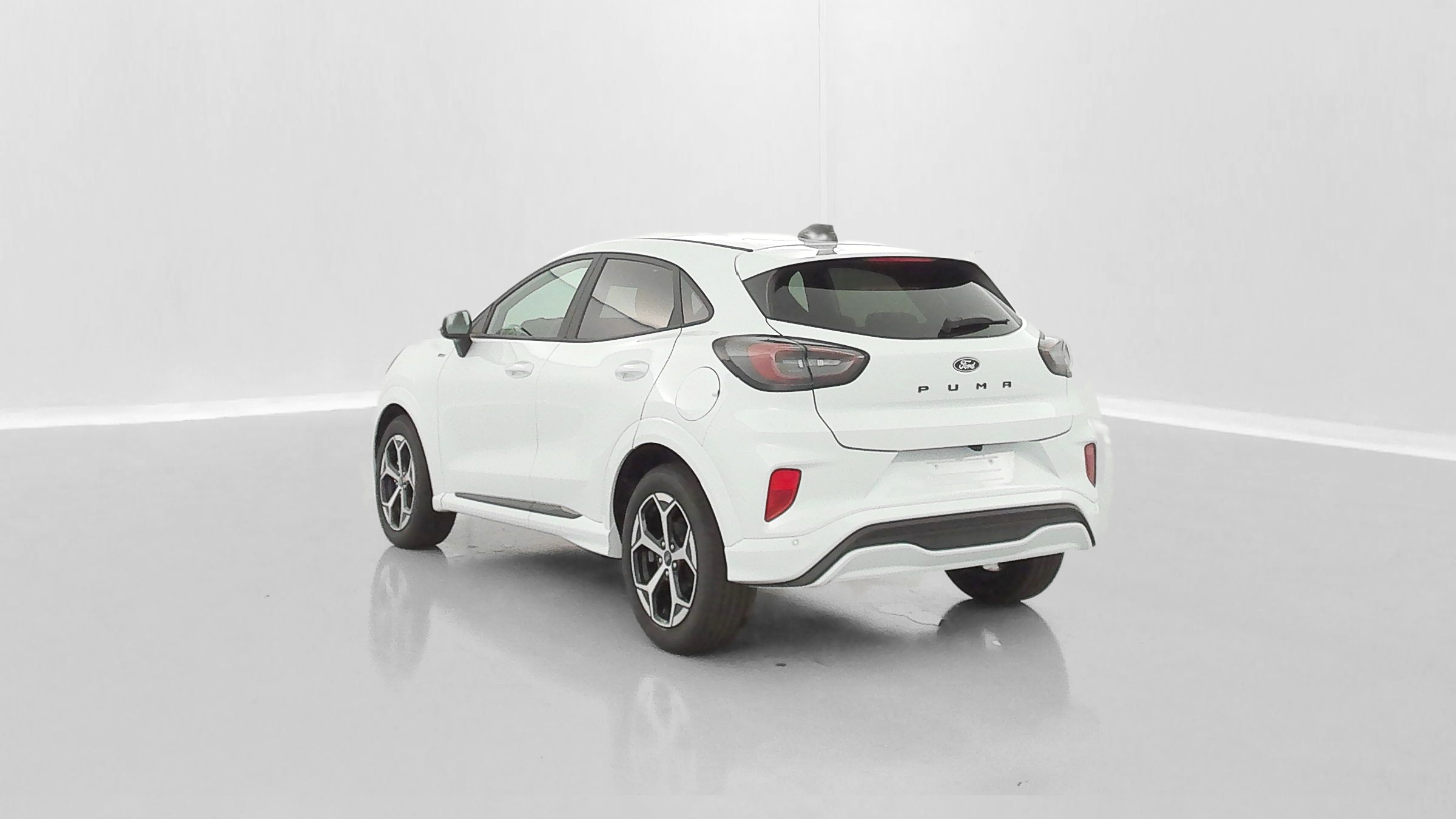 GLI00009891_p53 - FORD - PUMA - 2025 - photo 5