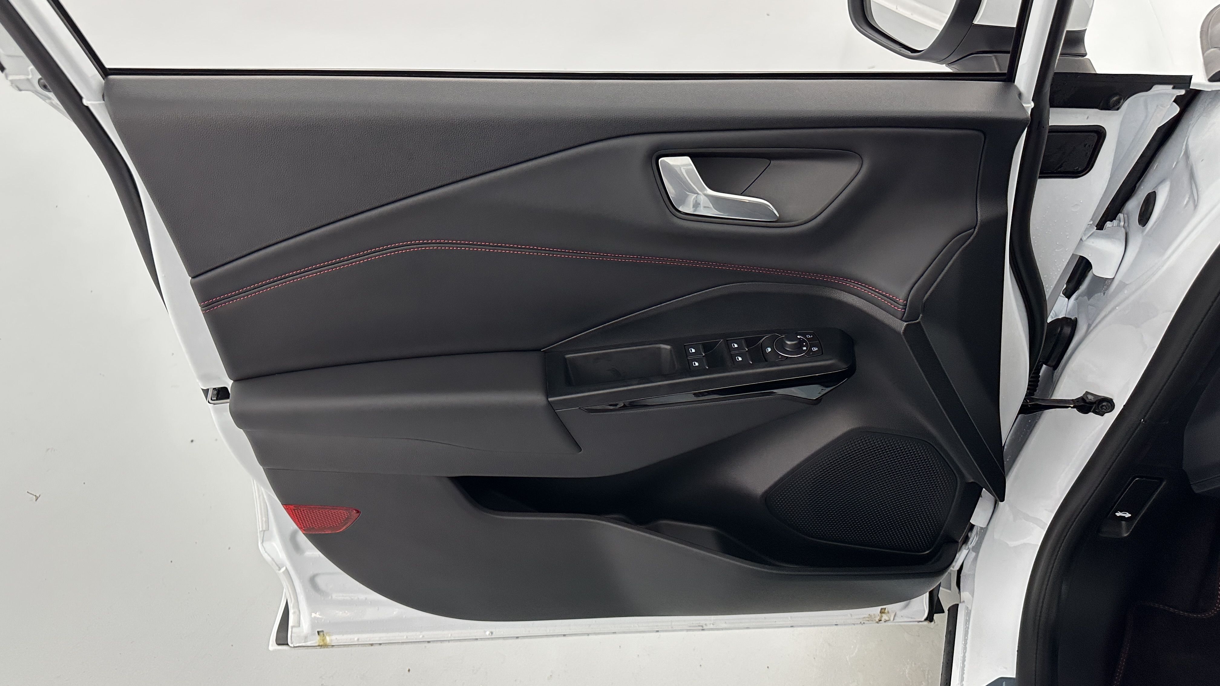 GLI00009891_p53 - FORD - PUMA - 2025 - photo 12