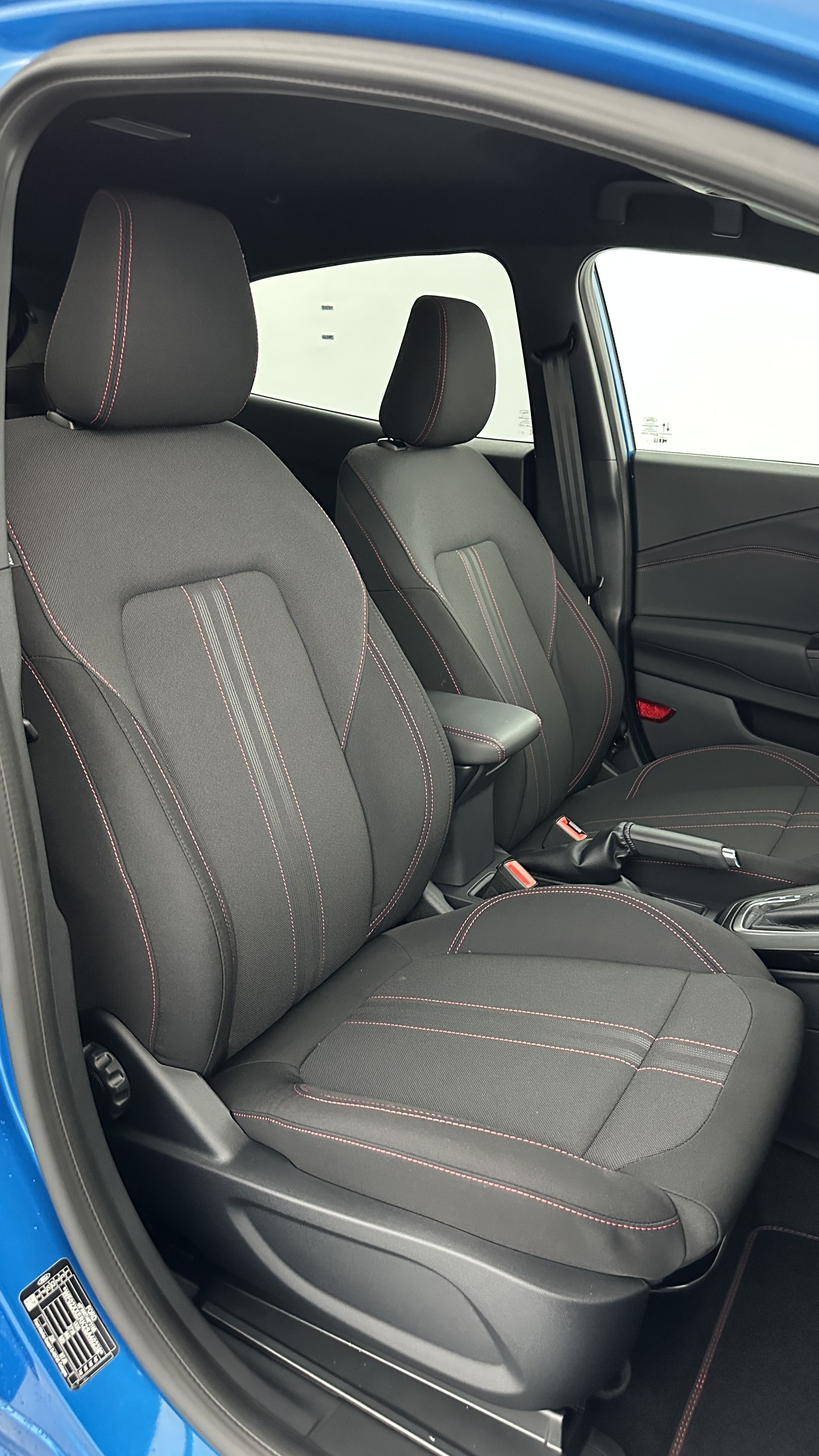 GLI00009885_p53 - FORD - PUMA - 2025 - photo 18