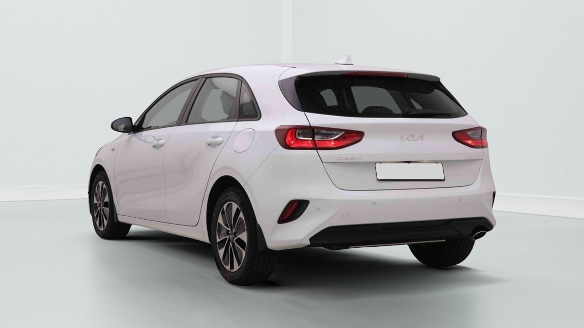 363716_p2 - KIA - CEED - 2025 - photo 3