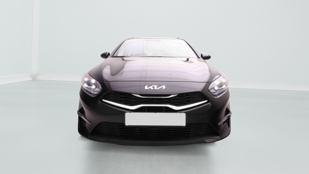 363902_p2 - KIA - CEED SW - 2025 - photo 2