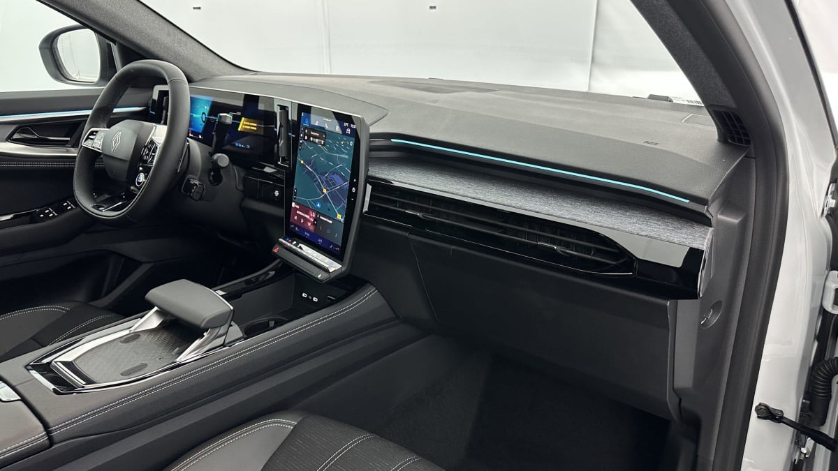 354693_p2 - RENAULT - AUSTRAL - 2025 - photo 8