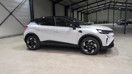 46726_p28 - RENAULT - CAPTUR - 2025