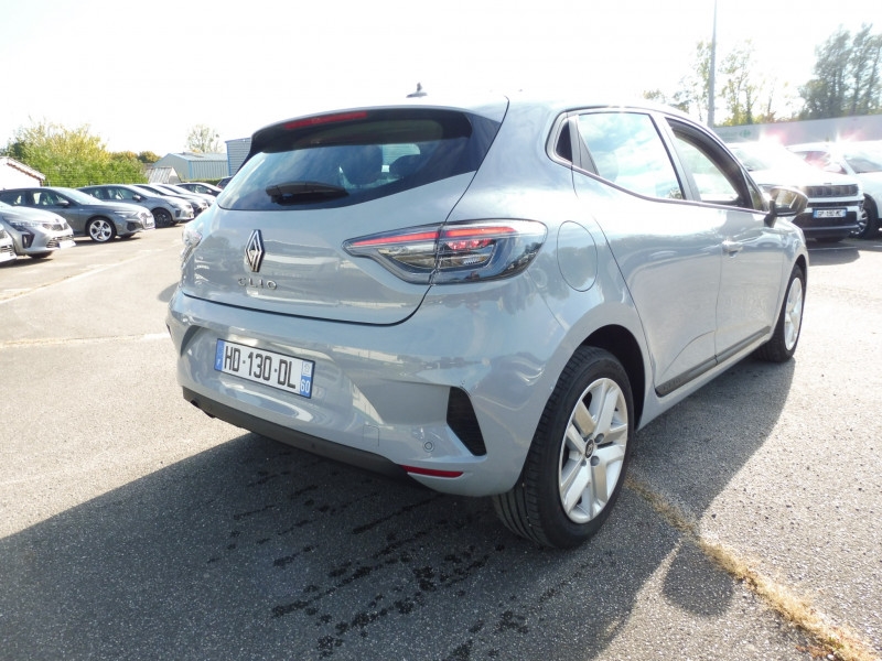 71361_p51 - RENAULT - CLIO - 2025 - photo 2