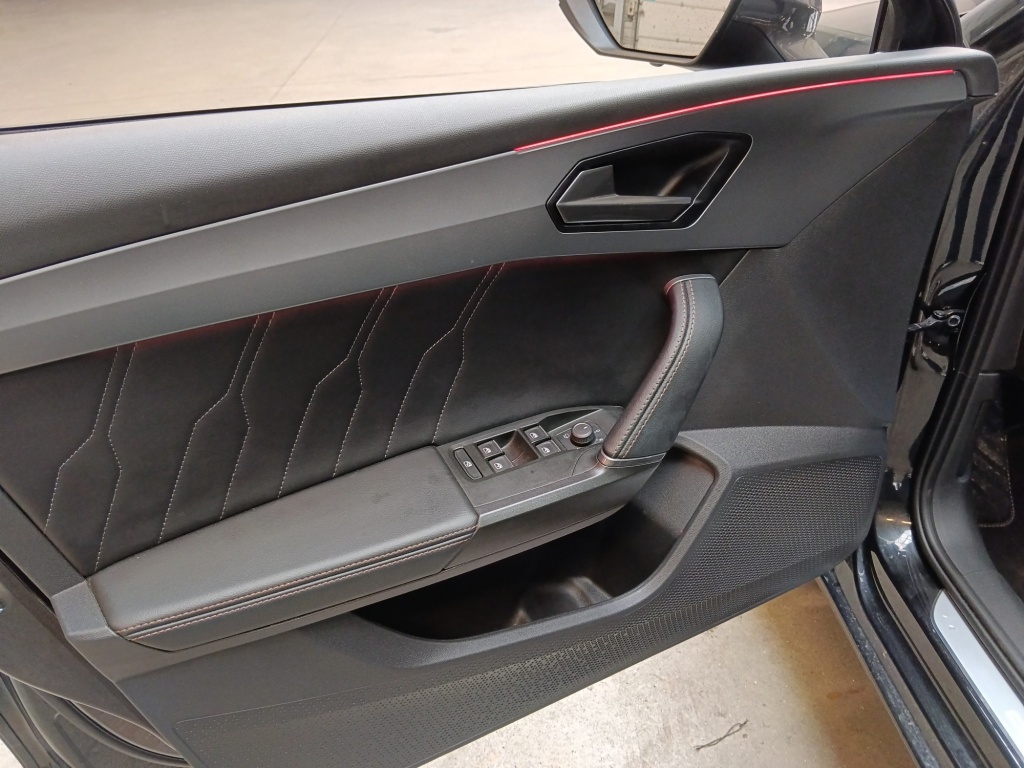 73215_p51 - CUPRA - LEON - 2023 - photo 11