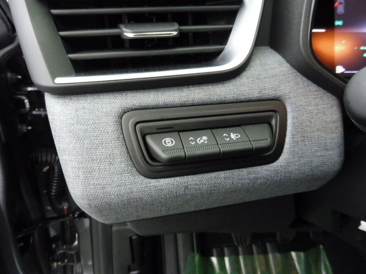 362433_p2 - RENAULT - CLIO - 2025 - photo 8