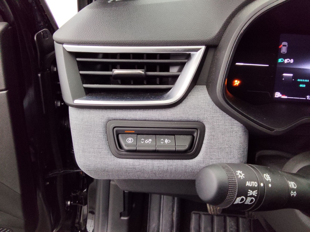 72573_p51 - RENAULT - CLIO - 2025 - photo 8