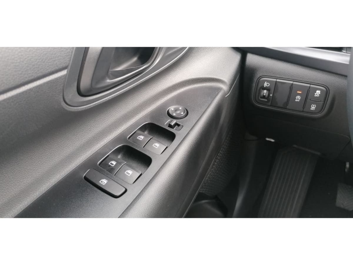 352694_p2 - HYUNDAI - I 20 - 2025 - photo 8