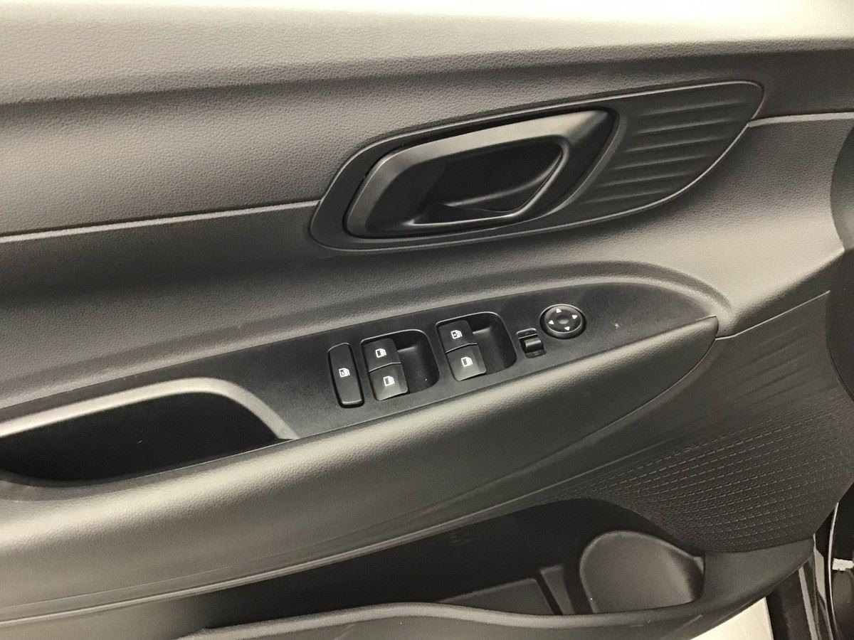 367425_p2 - HYUNDAI - I 20 - 2025 - photo 9