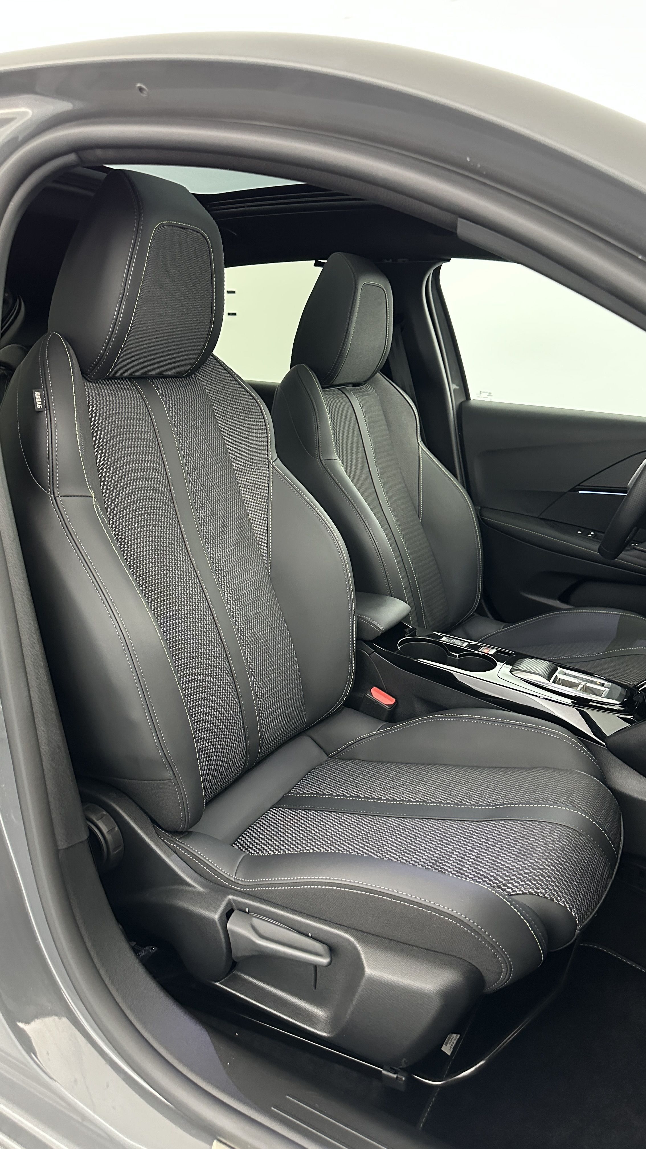 GLI00009332_p53 - PEUGEOT - 208 - 2024 - photo 18