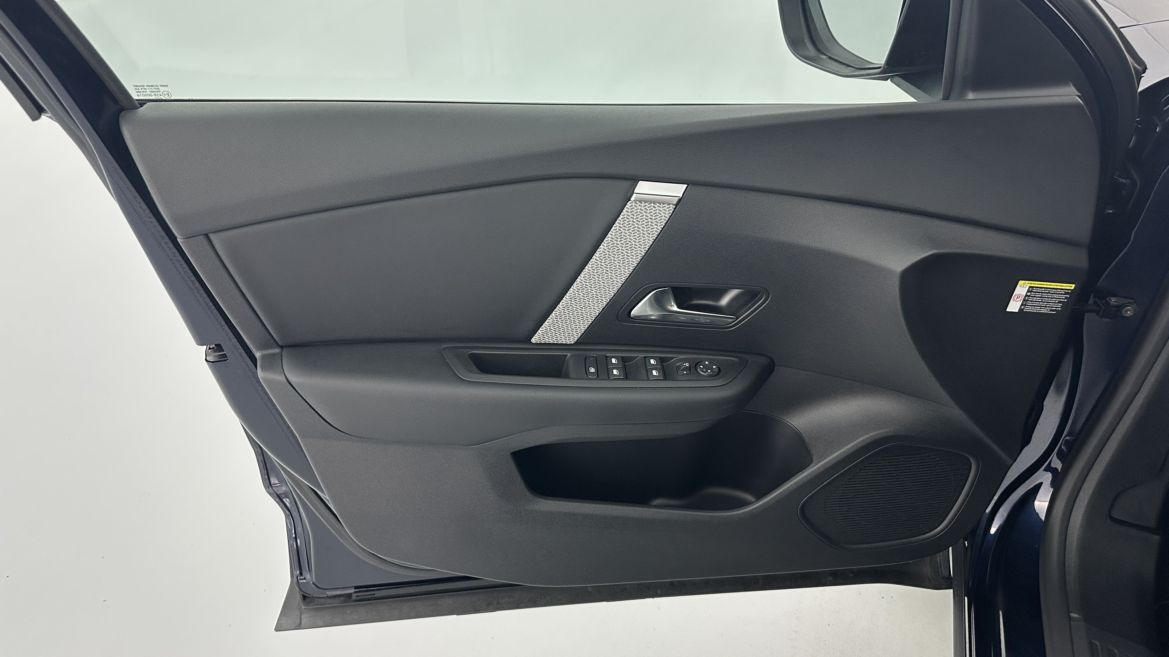 GLI00011077_p53 - CITROEN - C4 - 2024 - photo 12