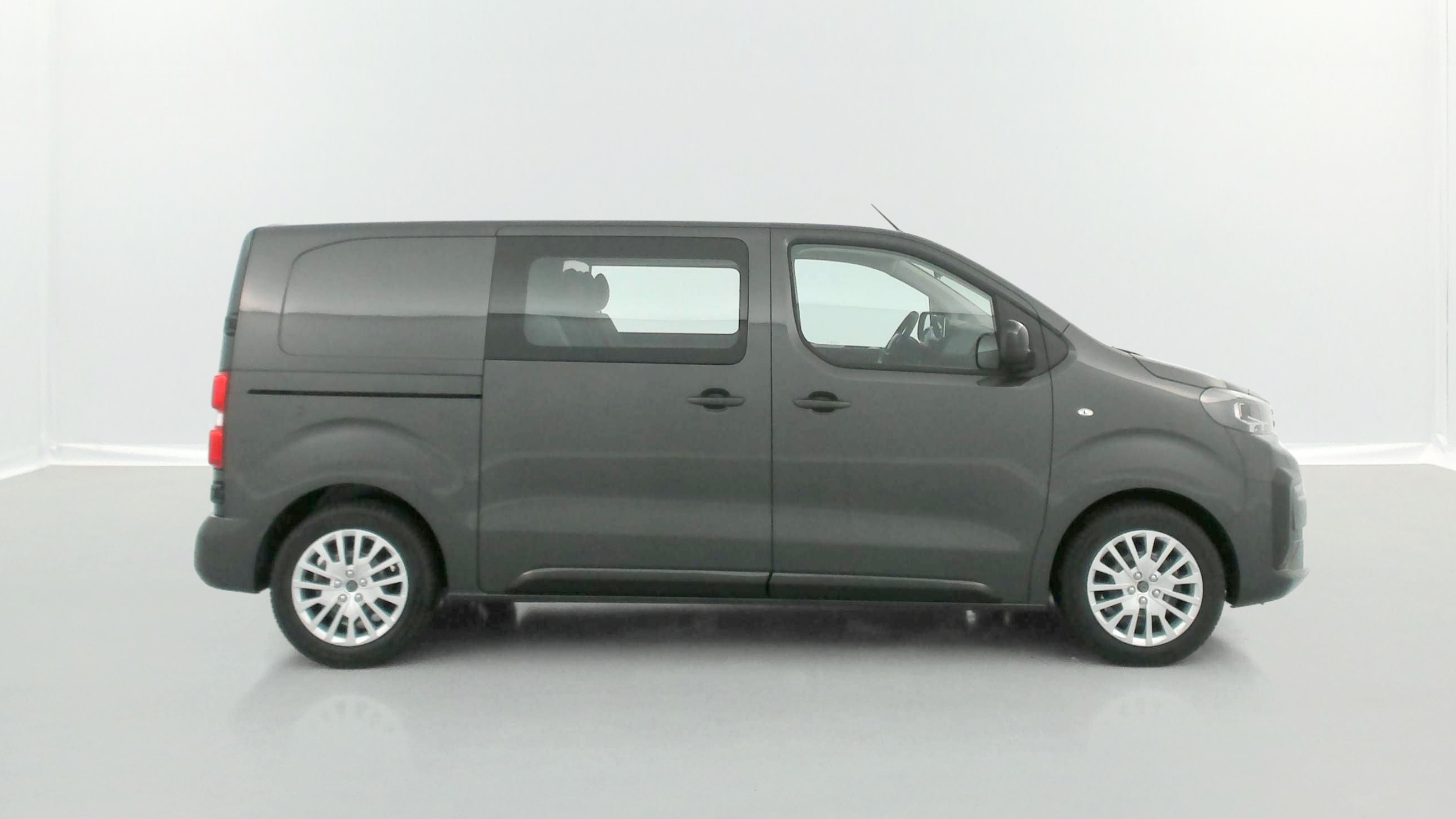 GLI00010301_p53 - PEUGEOT - EXPERT CA - 2025 - photo 18