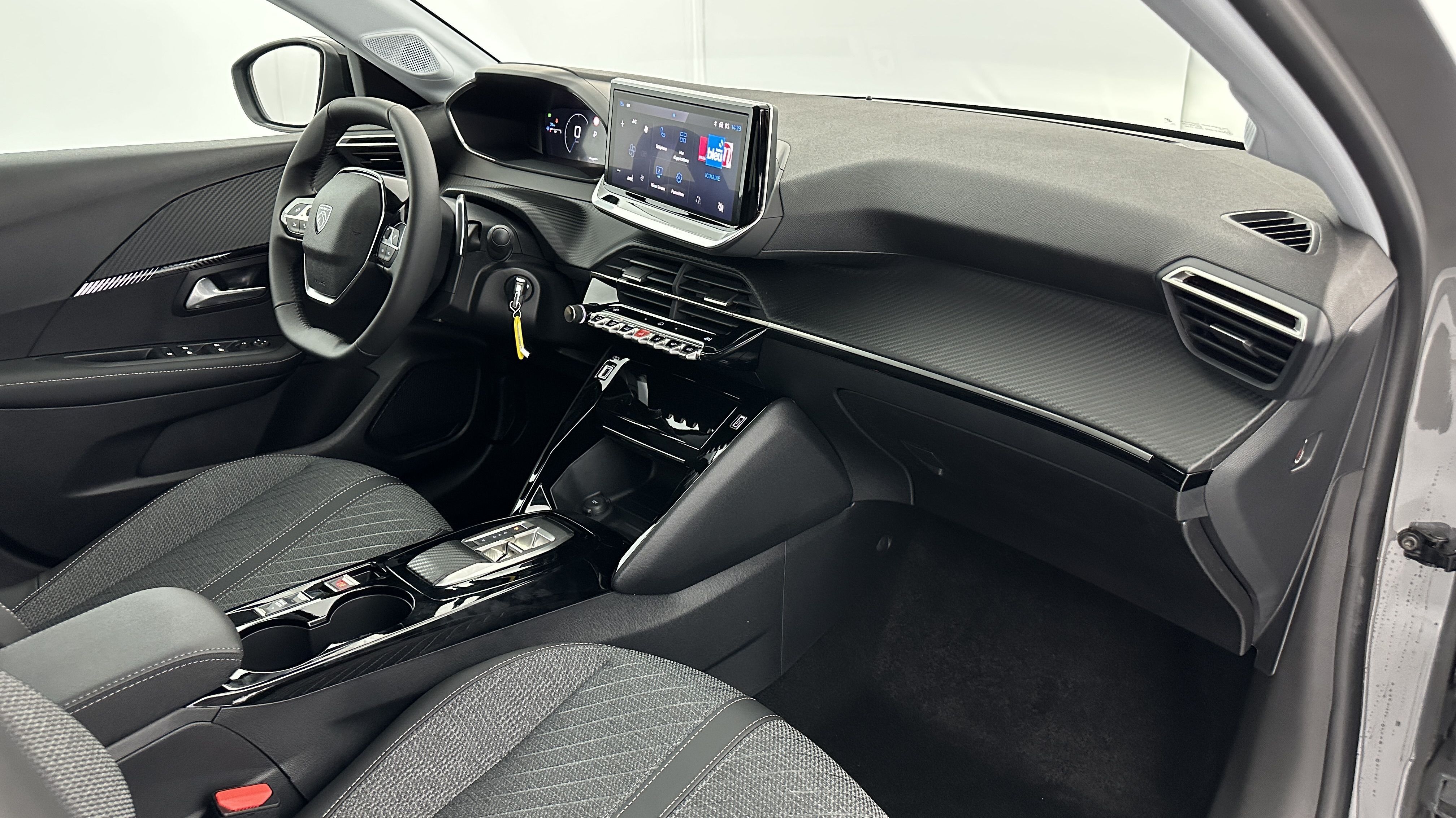 GLI00009520_p53 - PEUGEOT - 208 - 2025 - photo 8