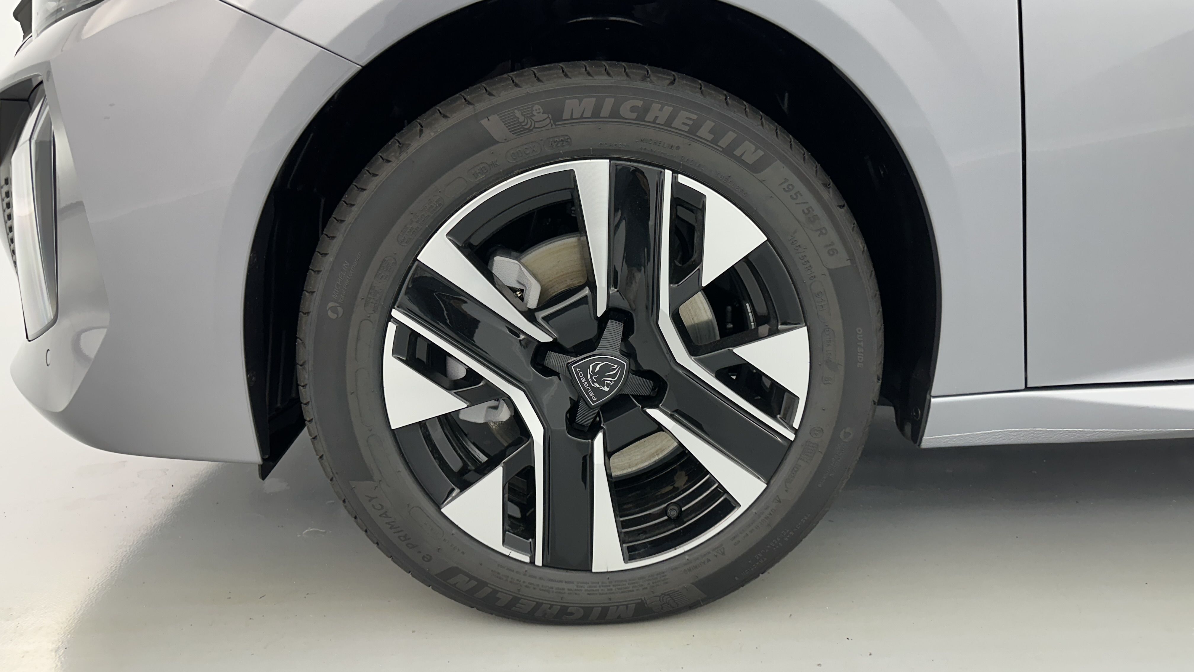 GLI00009510_p53 - PEUGEOT - 208 - 2025 - photo 11