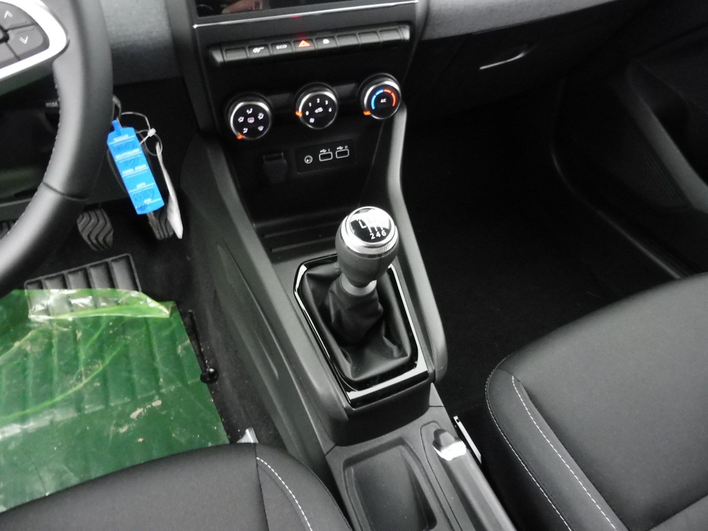 69862_p51 - RENAULT - CLIO - 2025 - photo 11