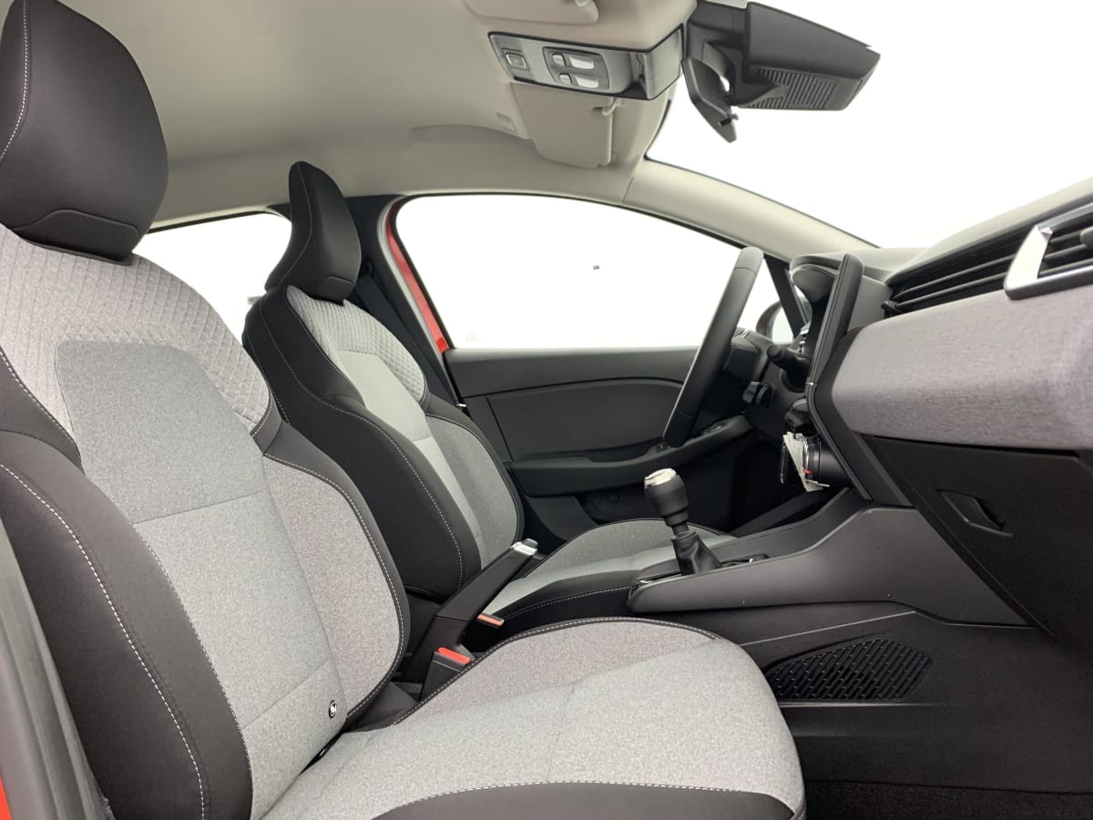 368317_p2 - RENAULT - CLIO 5 - 2025 - photo 9