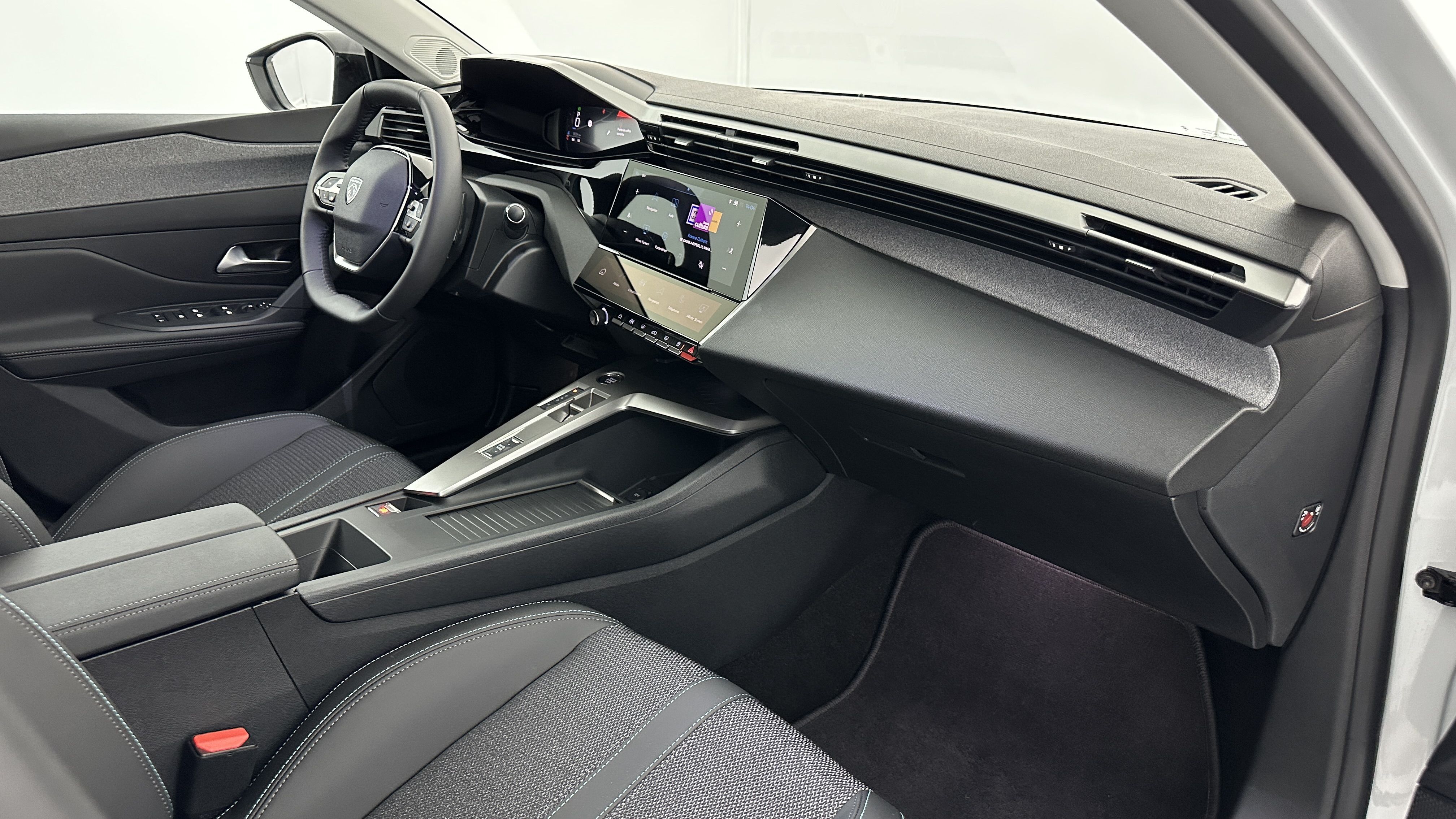 GLI00011389_p53 - PEUGEOT - 308 - 2025 - photo 8