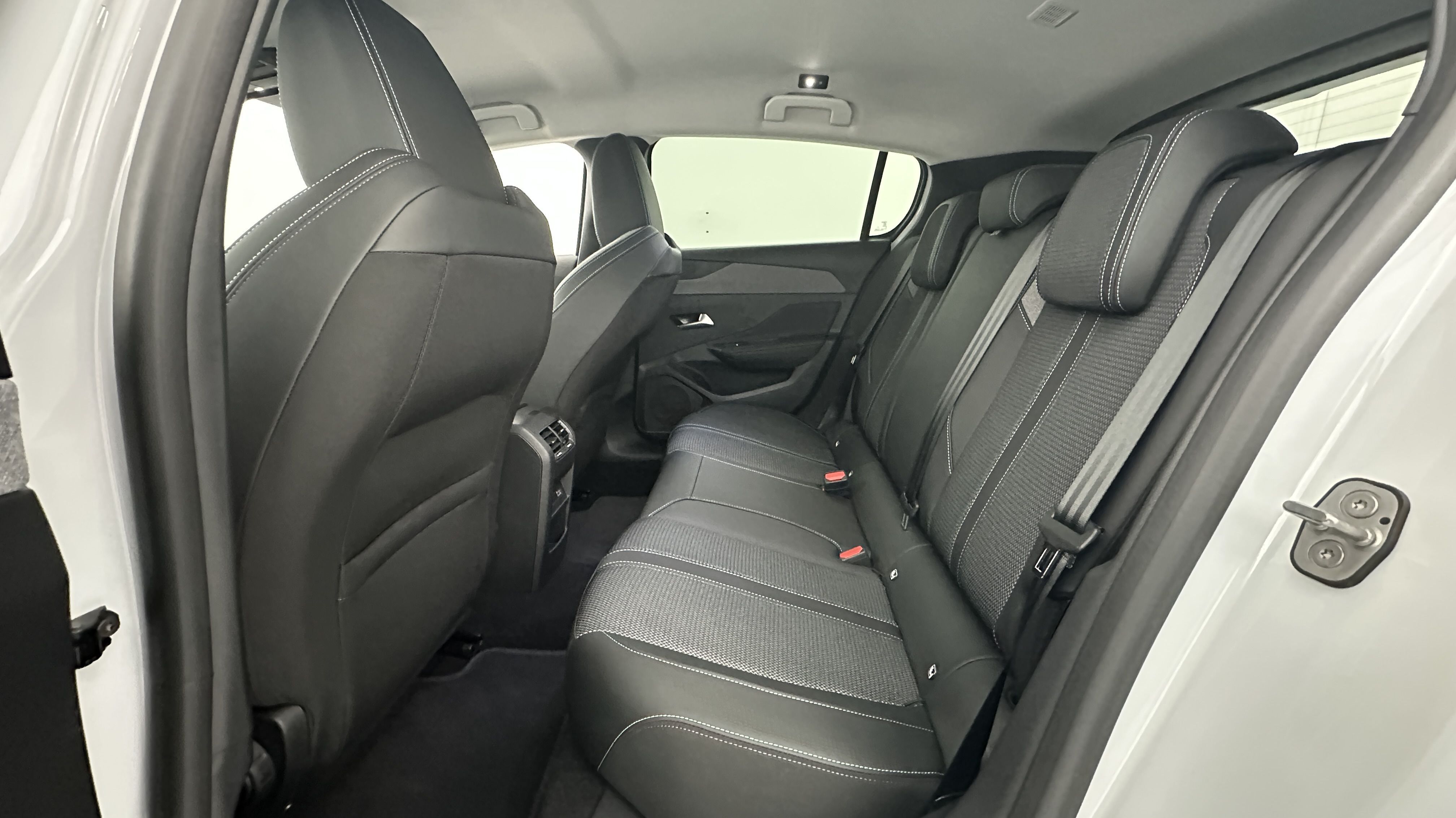 GLI00011389_p53 - PEUGEOT - 308 - 2025 - photo 9