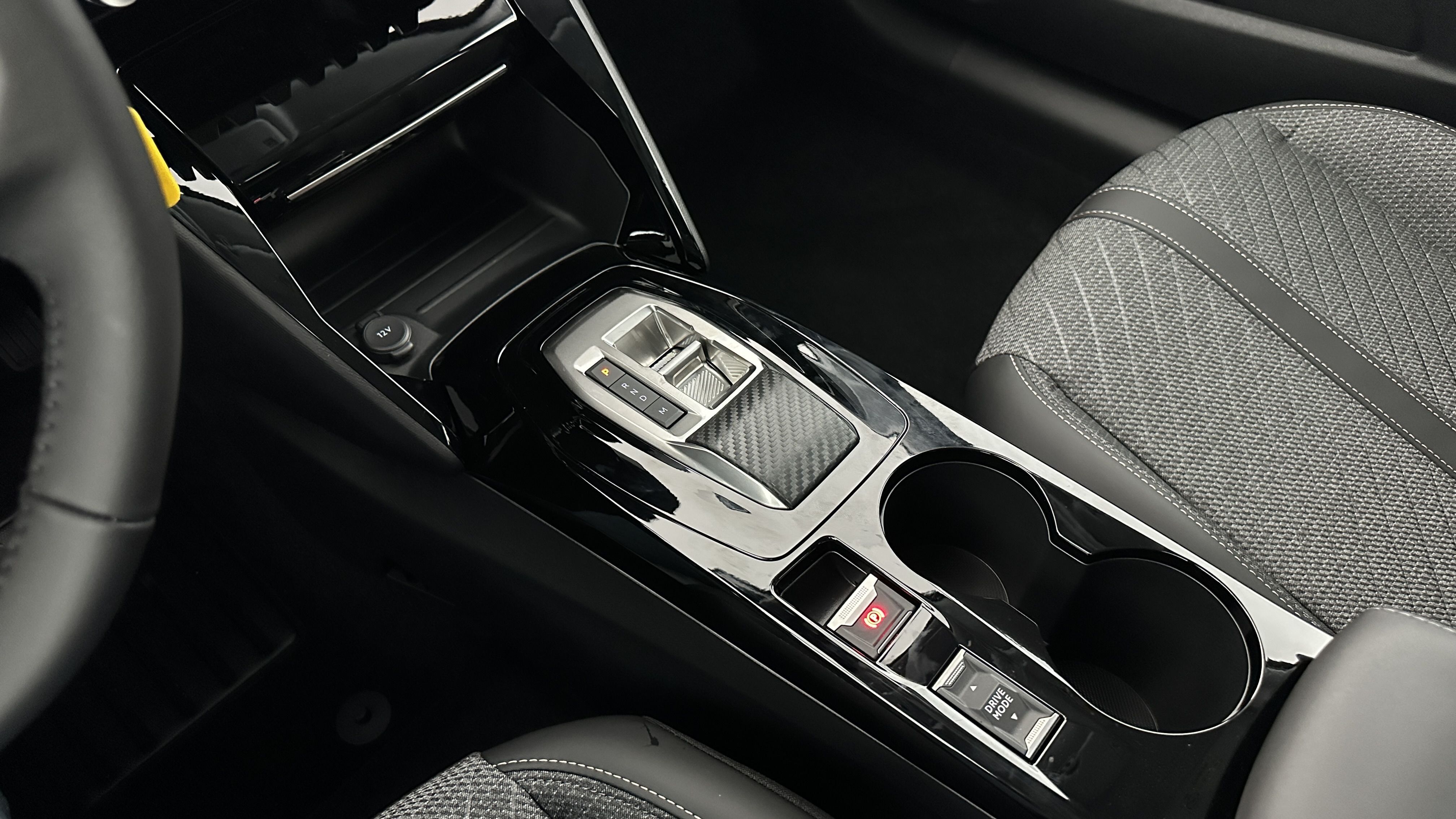 GLI00009515_p53 - PEUGEOT - 208 - 2025 - photo 16