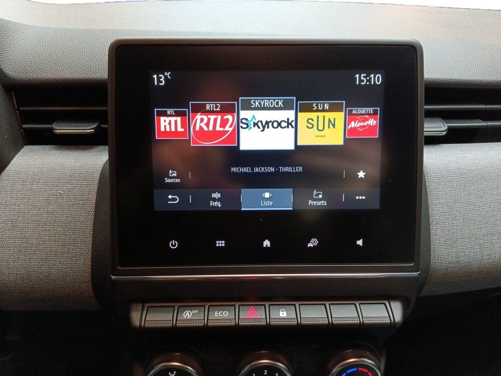 72549_p51 - RENAULT - CLIO - 2025 - photo 17