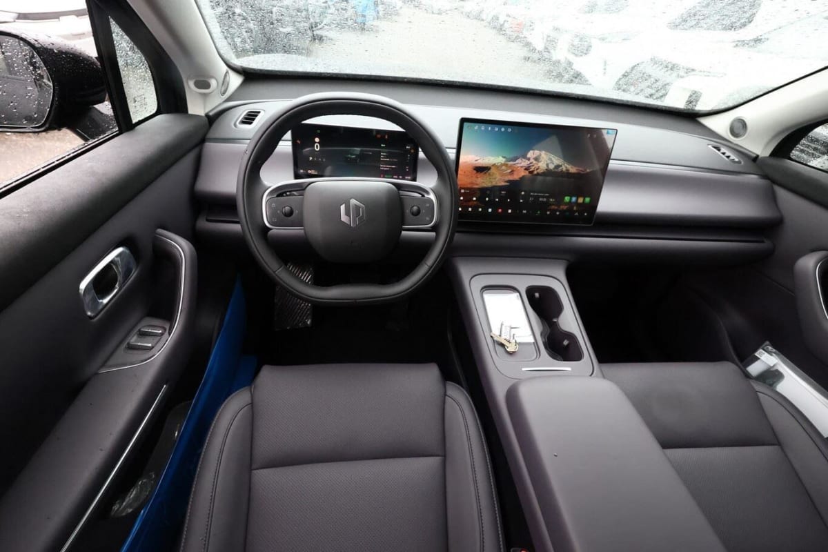 371106_p2 - LEAPMOTOR - C10 - 2025 - photo 6