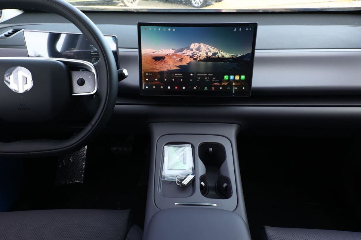 369689_p2 - LEAPMOTOR - C10 - 2025 - photo 8