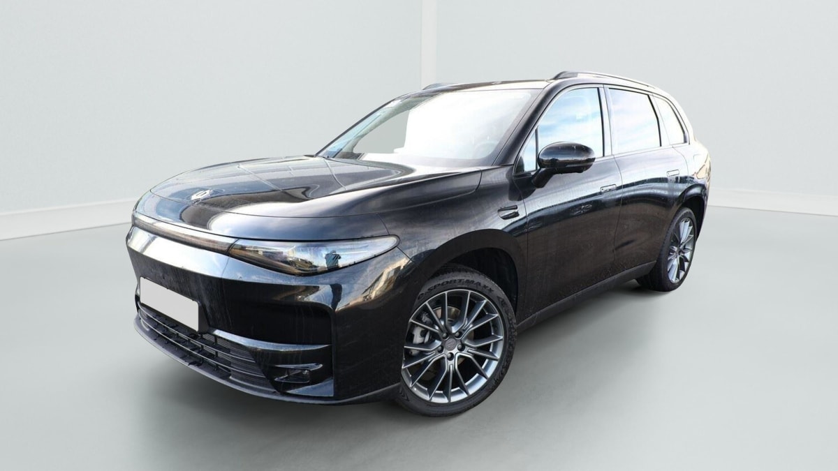 369689_p2 - LEAPMOTOR - C10 - 2025 - photo 2