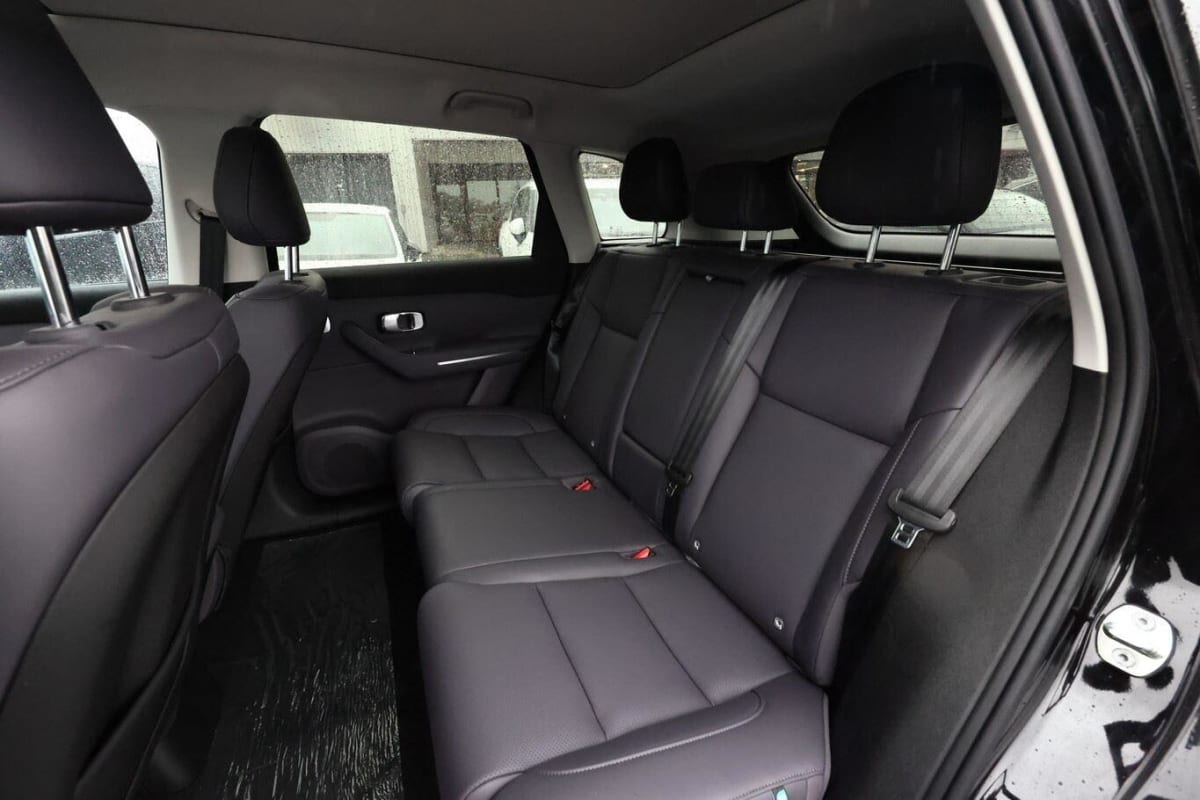 371106_p2 - LEAPMOTOR - C10 - 2025 - photo 9