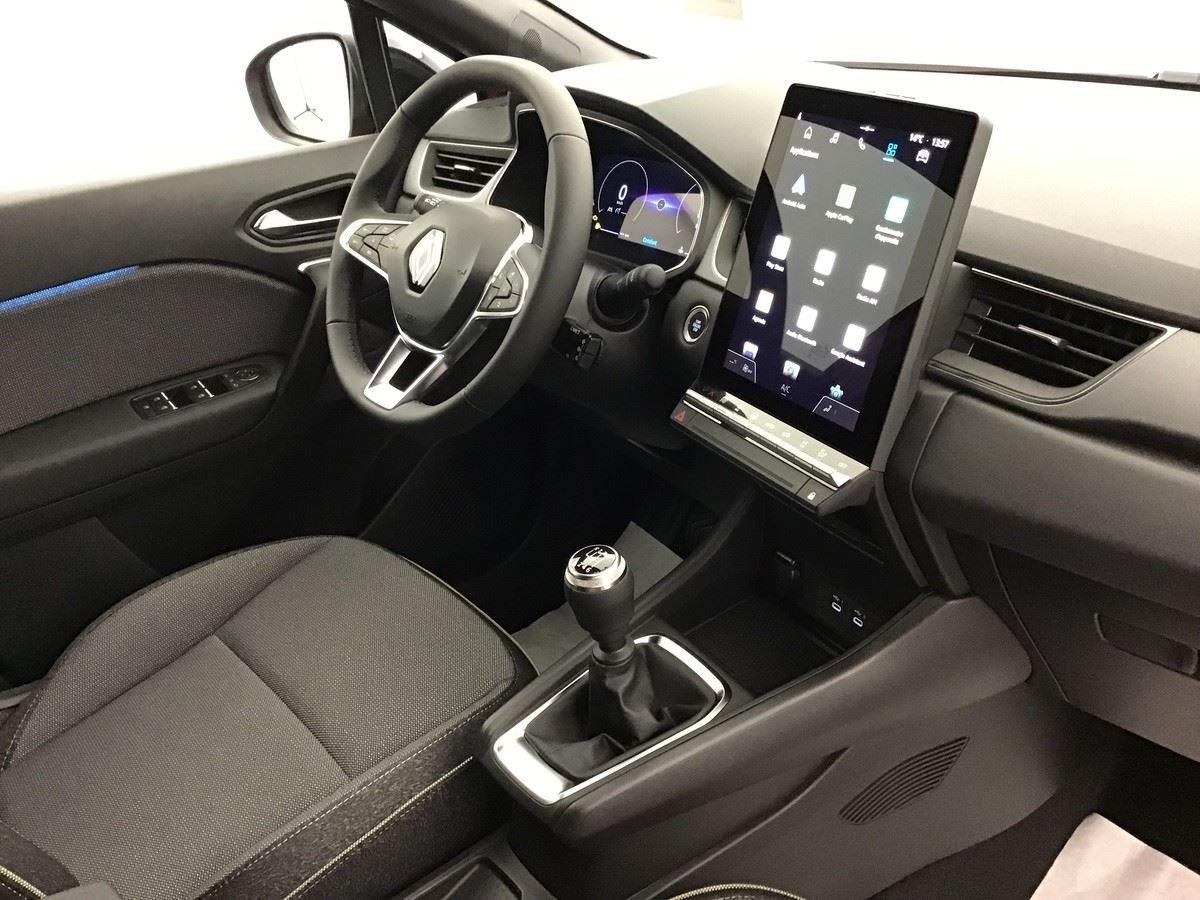 369830_p2 - RENAULT - CAPTUR - 2025 - photo 8