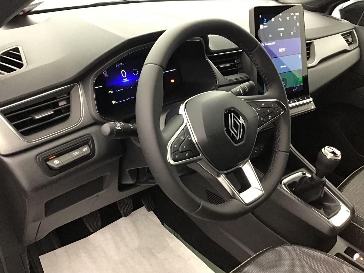 369832_p2 - RENAULT - CAPTUR - 2025 - photo 10