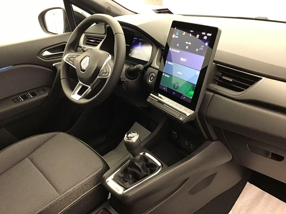 369832_p2 - RENAULT - CAPTUR - 2025 - photo 8