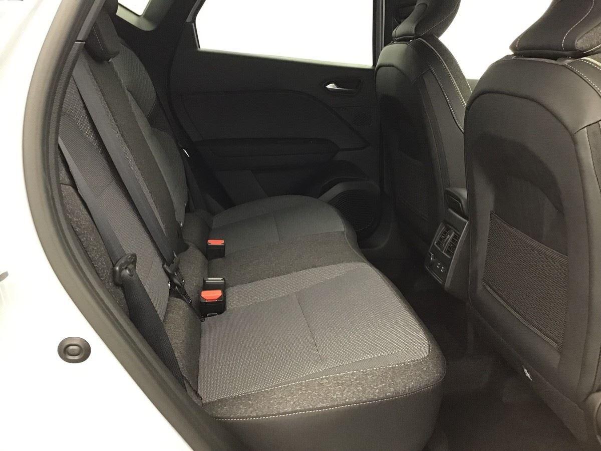 369832_p2 - RENAULT - CAPTUR - 2025 - photo 7