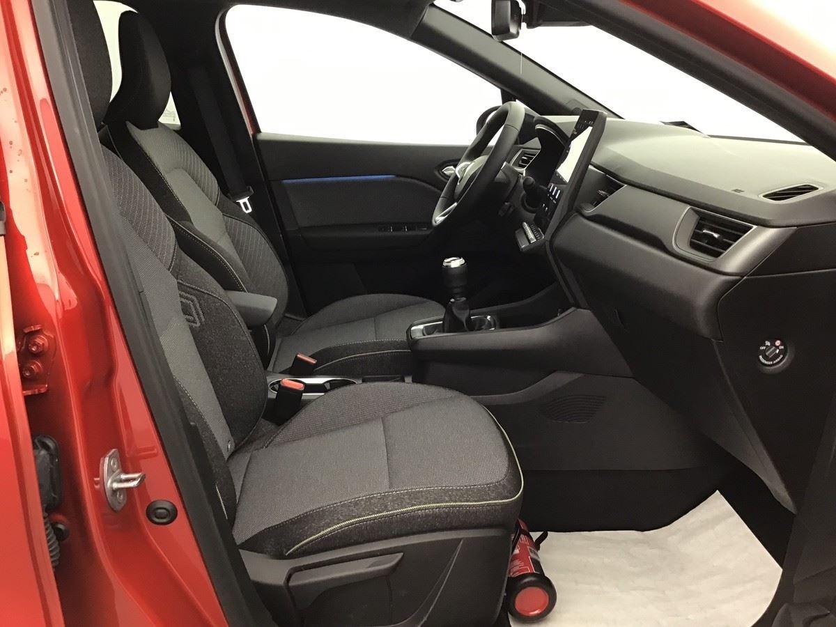 369829_p2 - RENAULT - CAPTUR - 2025 - photo 6