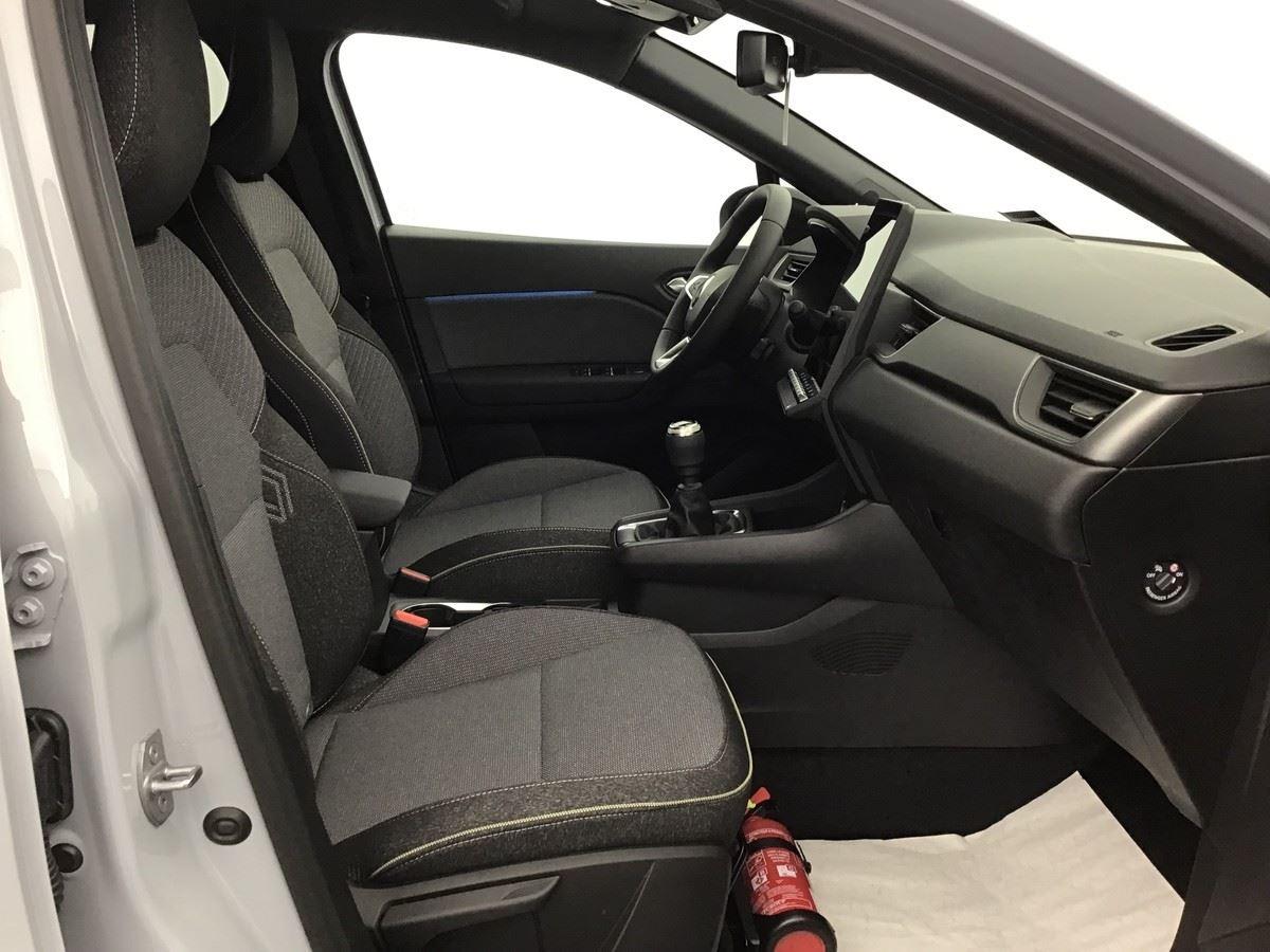 369832_p2 - RENAULT - CAPTUR - 2025 - photo 6