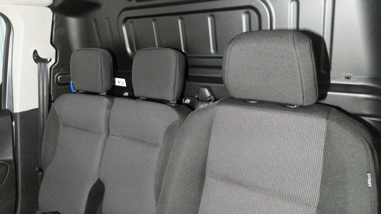 46745_p28 - PEUGEOT - PARTNER - 2025 - photo 10