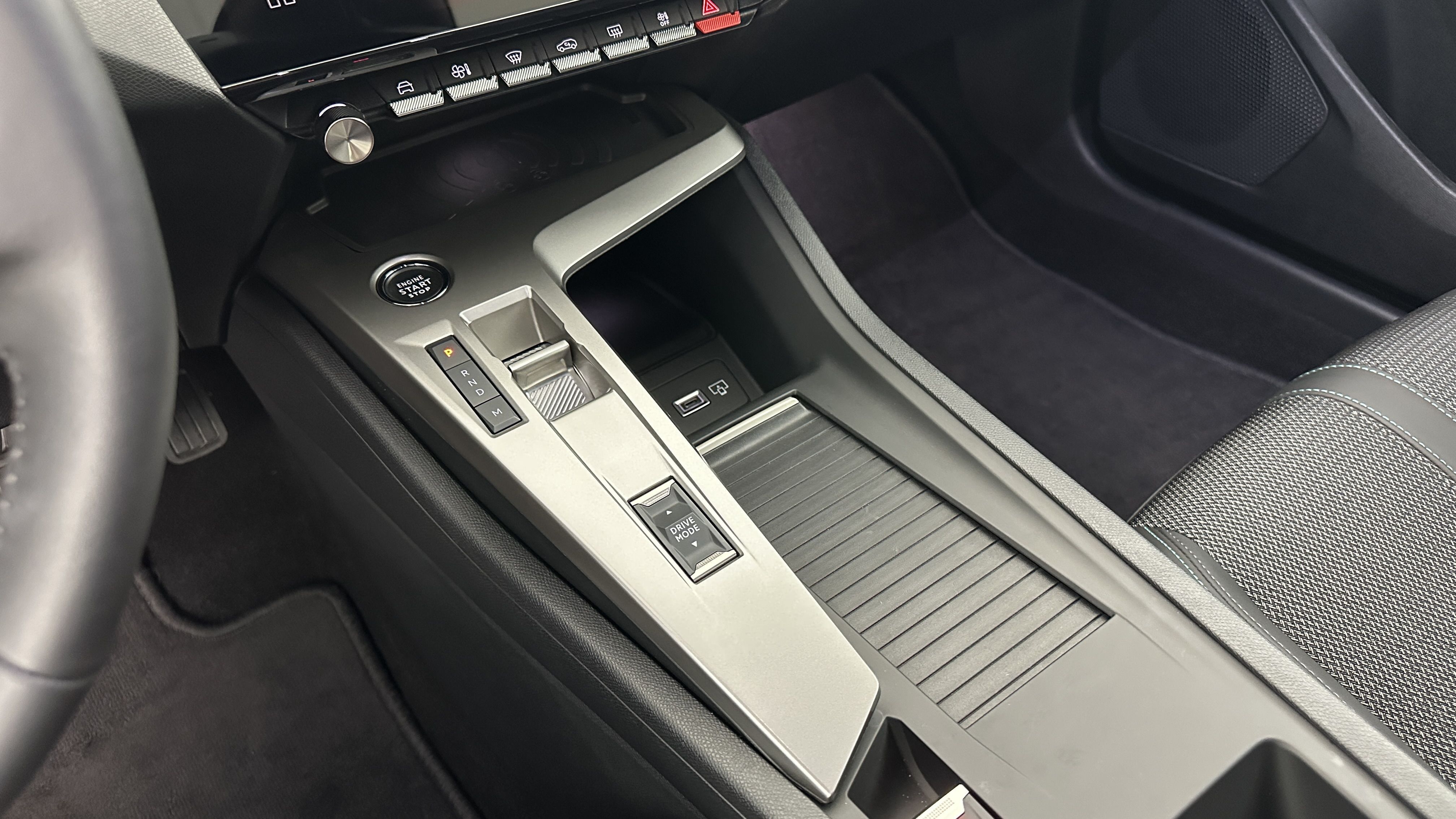 GLI00011394_p53 - PEUGEOT - 308 - 2025 - photo 16