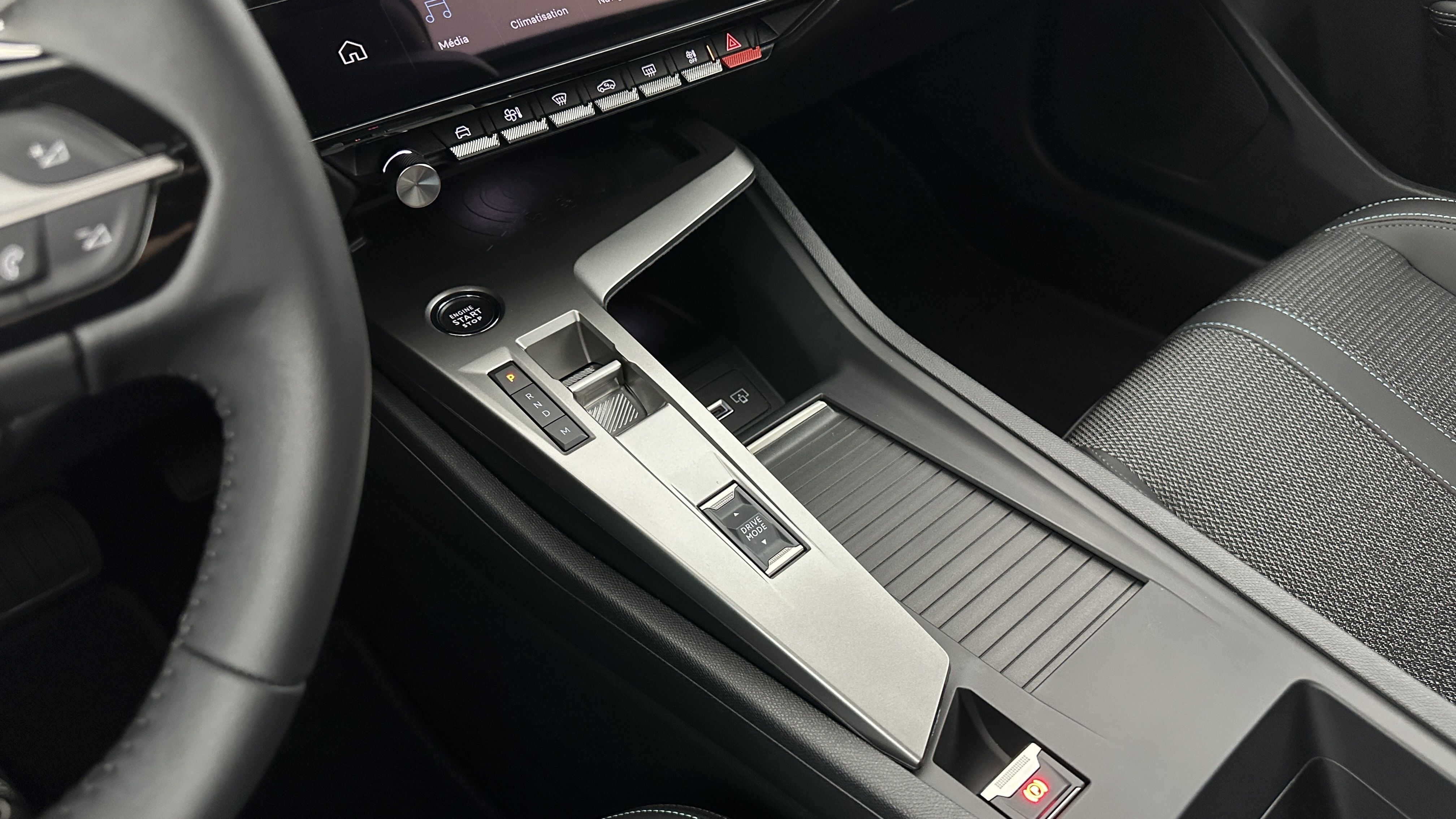 GLI00011392_p53 - PEUGEOT - 308 - 2025 - photo 17