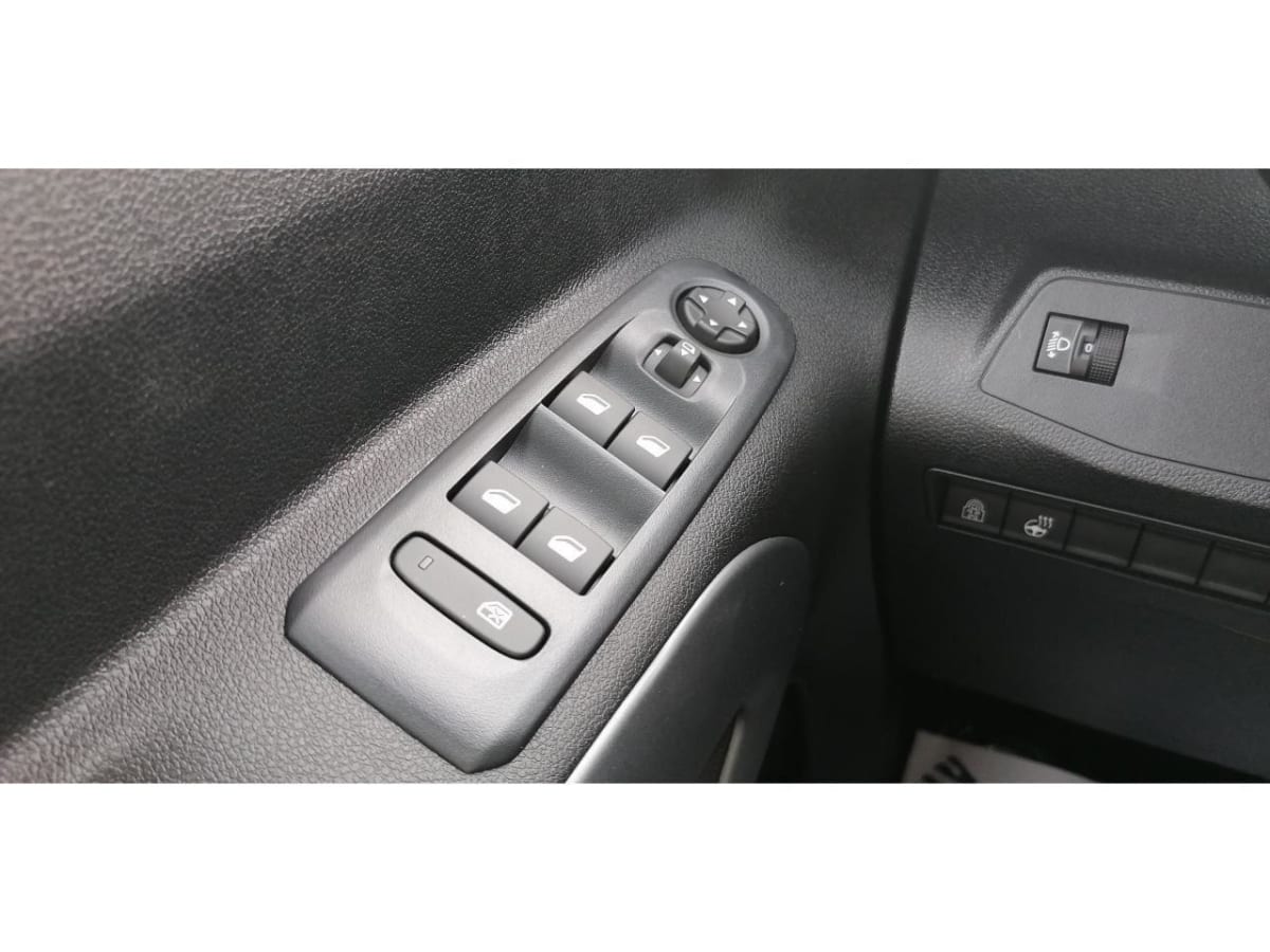 373165_p2 - CITROEN - BERLINGO - 2025 - photo 10