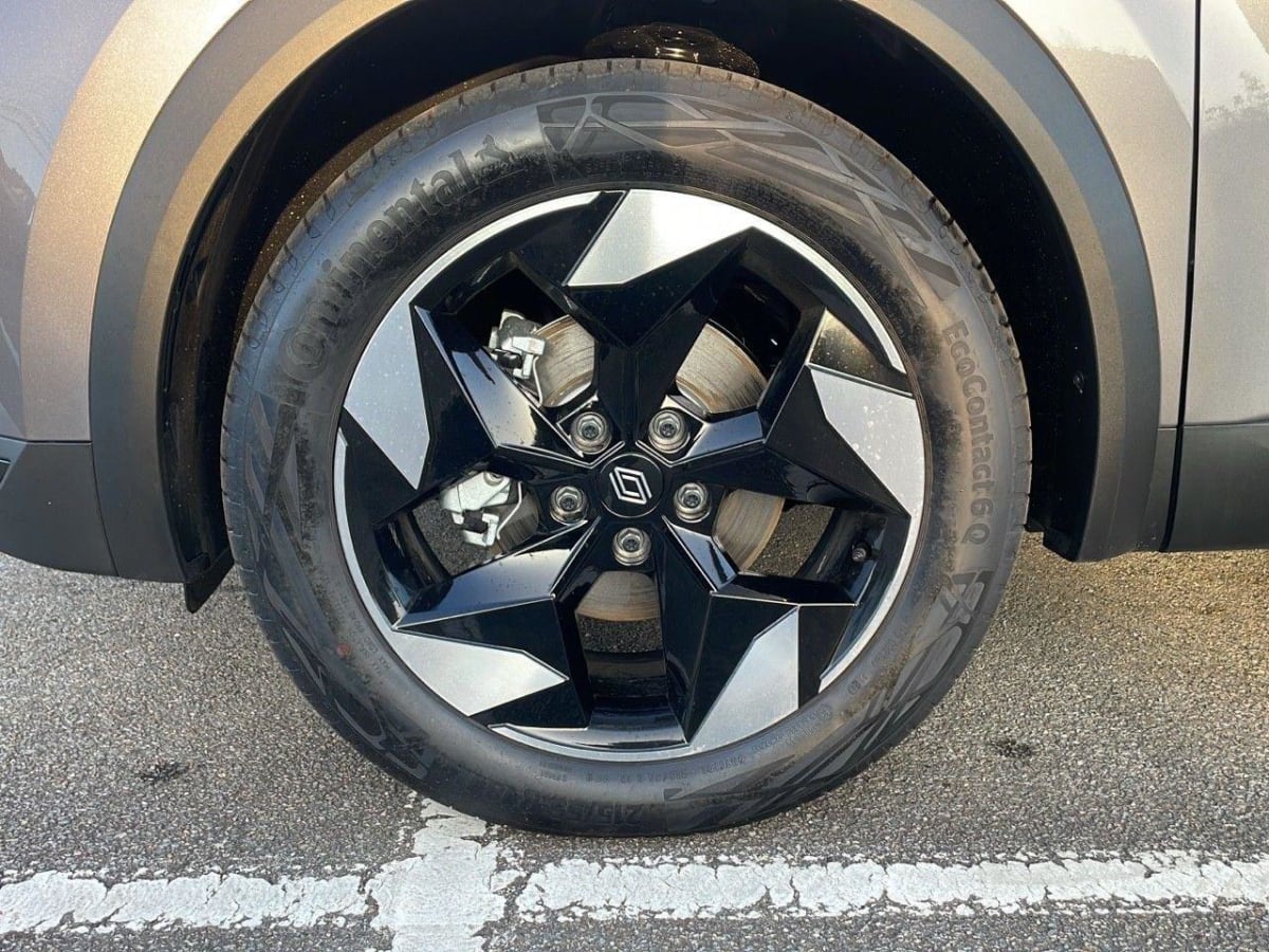 359798_p2 - RENAULT - CAPTUR - 2025 - photo 9