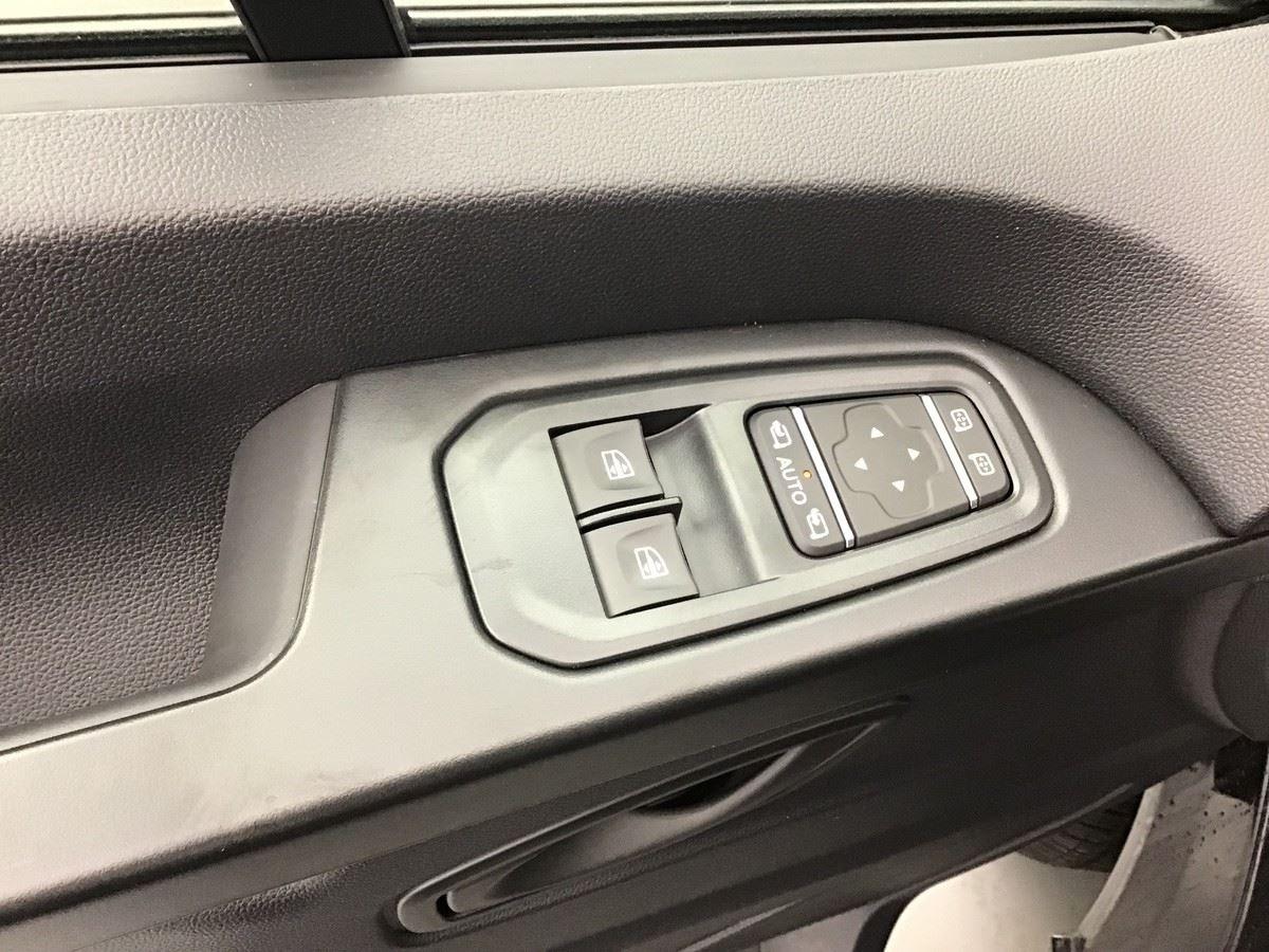 372249_p2 - RENAULT - TRAFIC - 2026 - photo 9