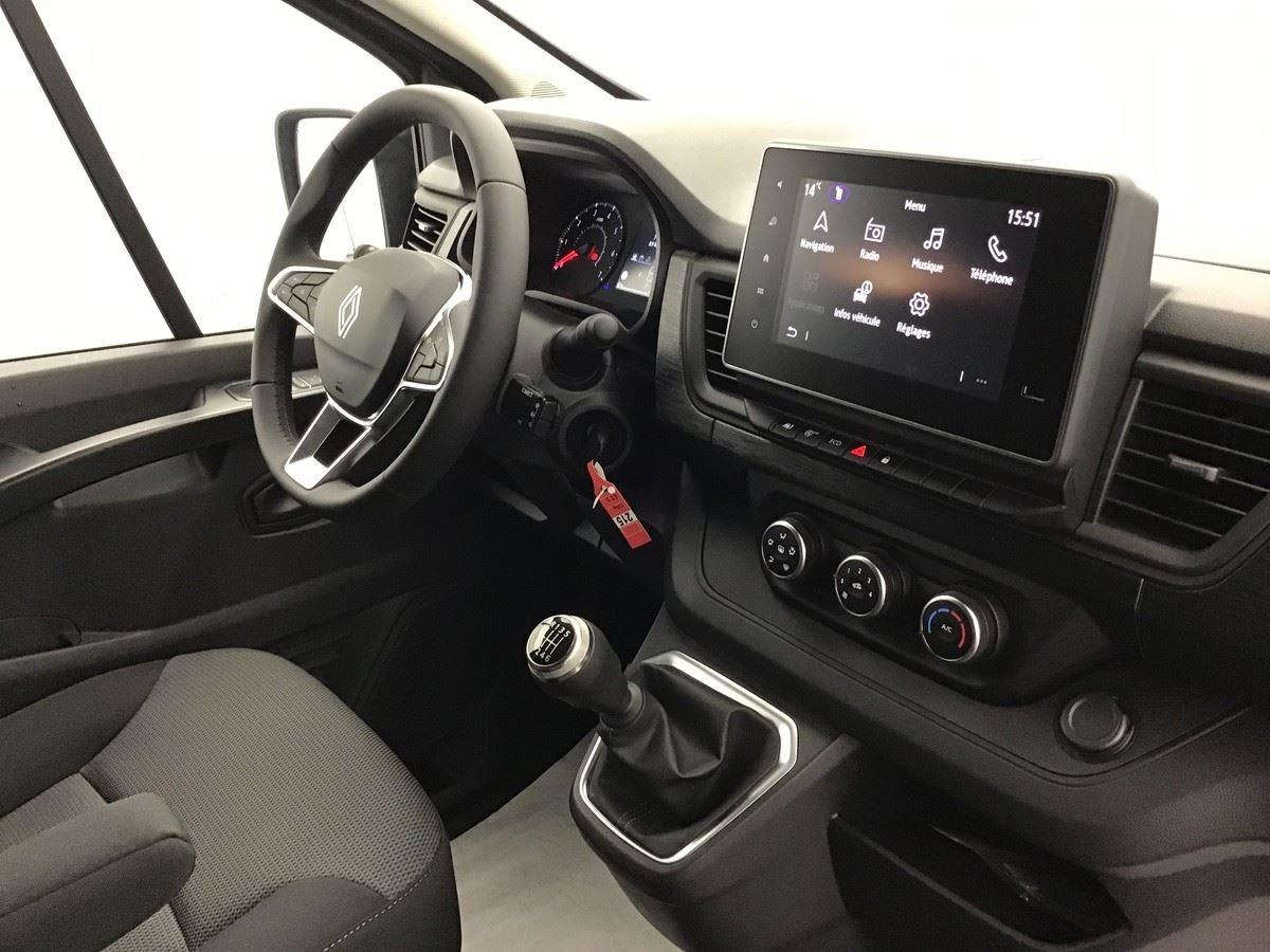 372249_p2 - RENAULT - TRAFIC - 2026 - photo 8