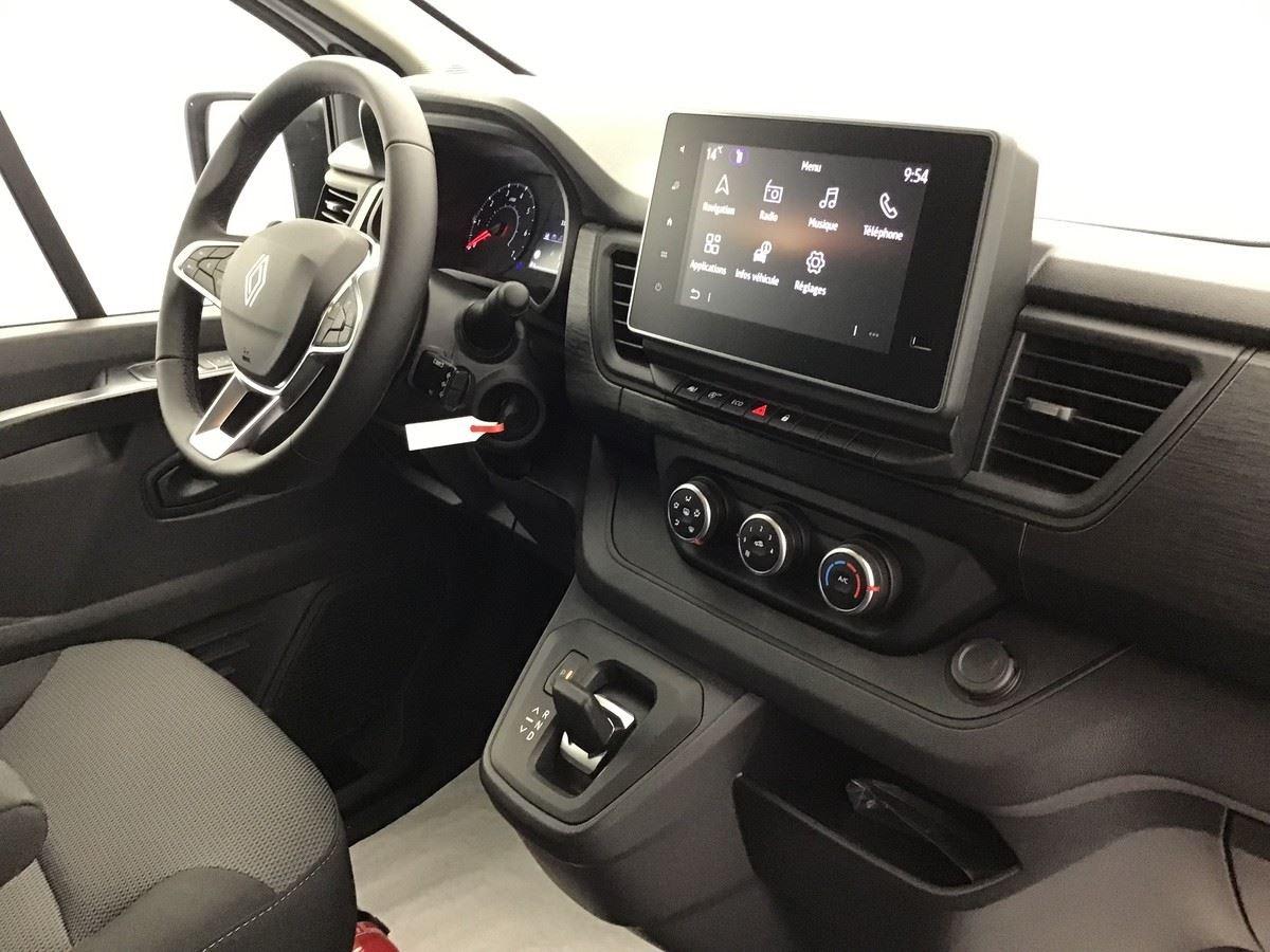 372247_p2 - RENAULT - TRAFIC - 2026 - photo 8