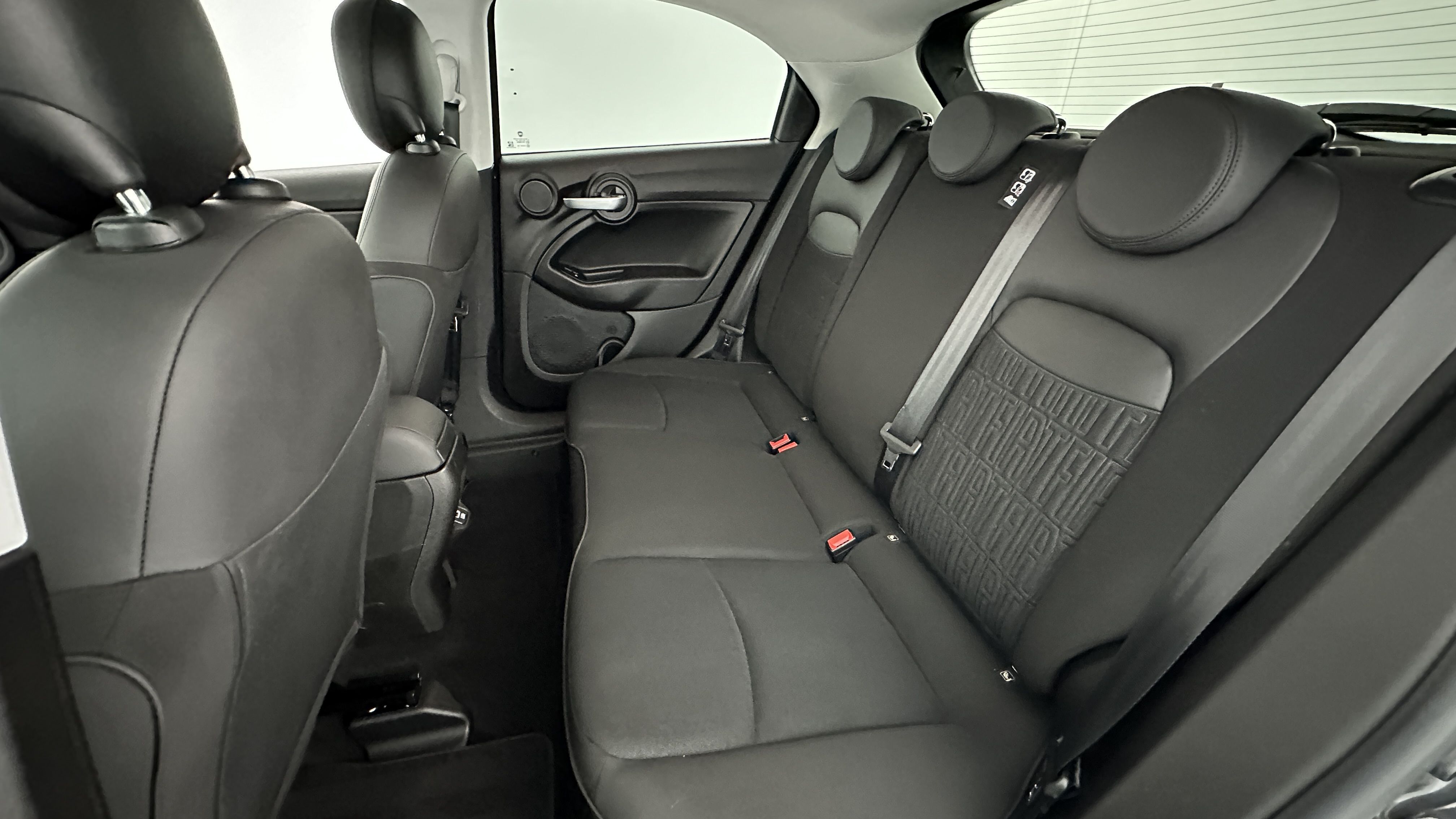 GLI00012221_p53 - FIAT - 500 X - 2023 - photo 9