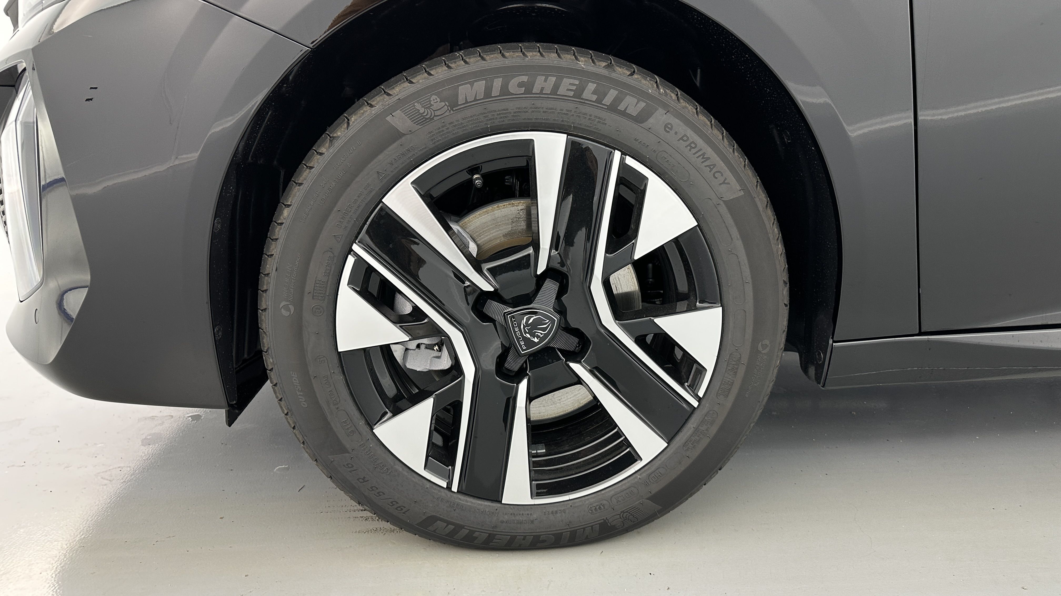 GLI00009592_p53 - PEUGEOT - 208 - 2025 - photo 11