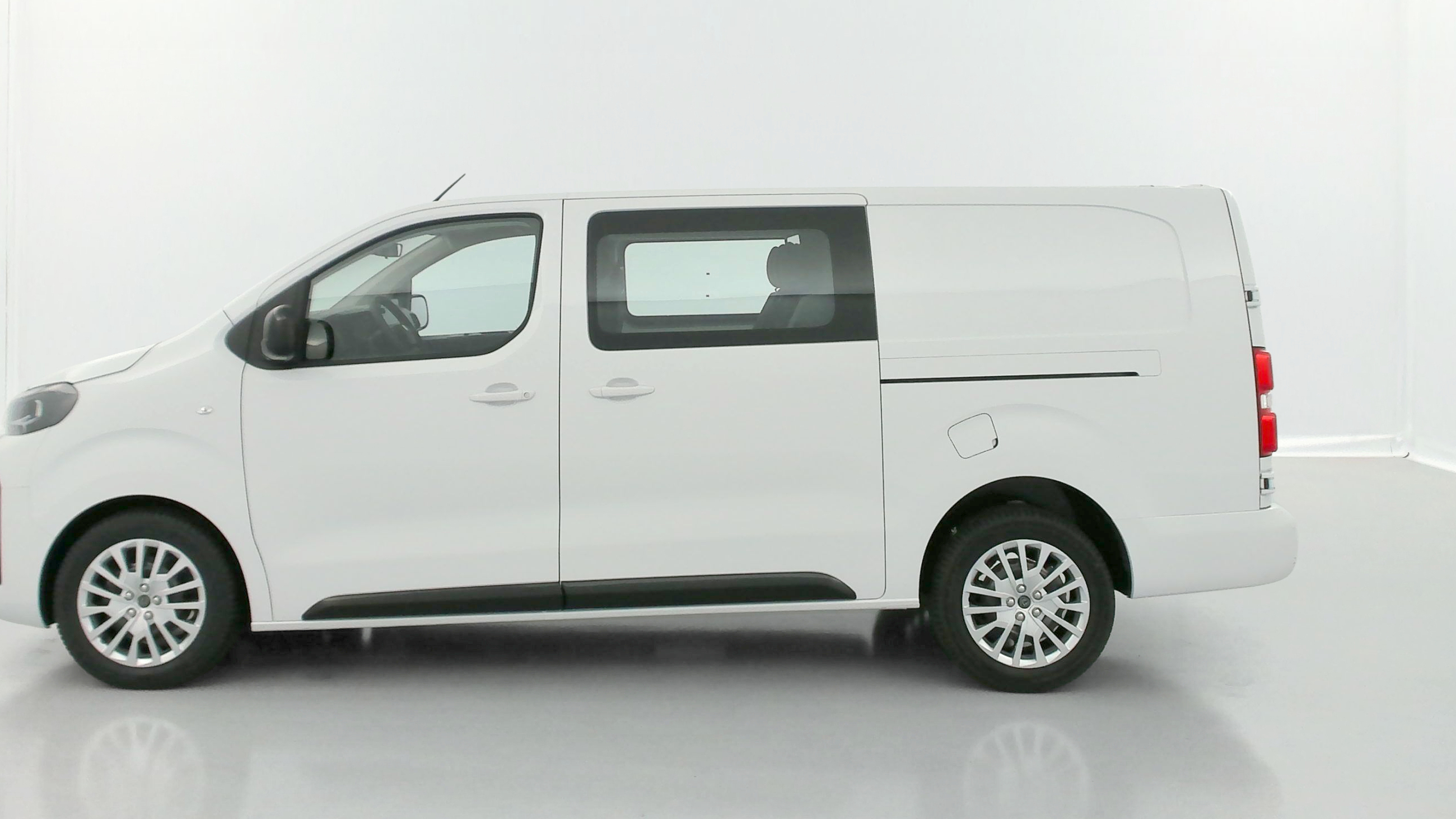 GLI00010696_p53 - PEUGEOT - EXPERT CA - 2025 - photo 4