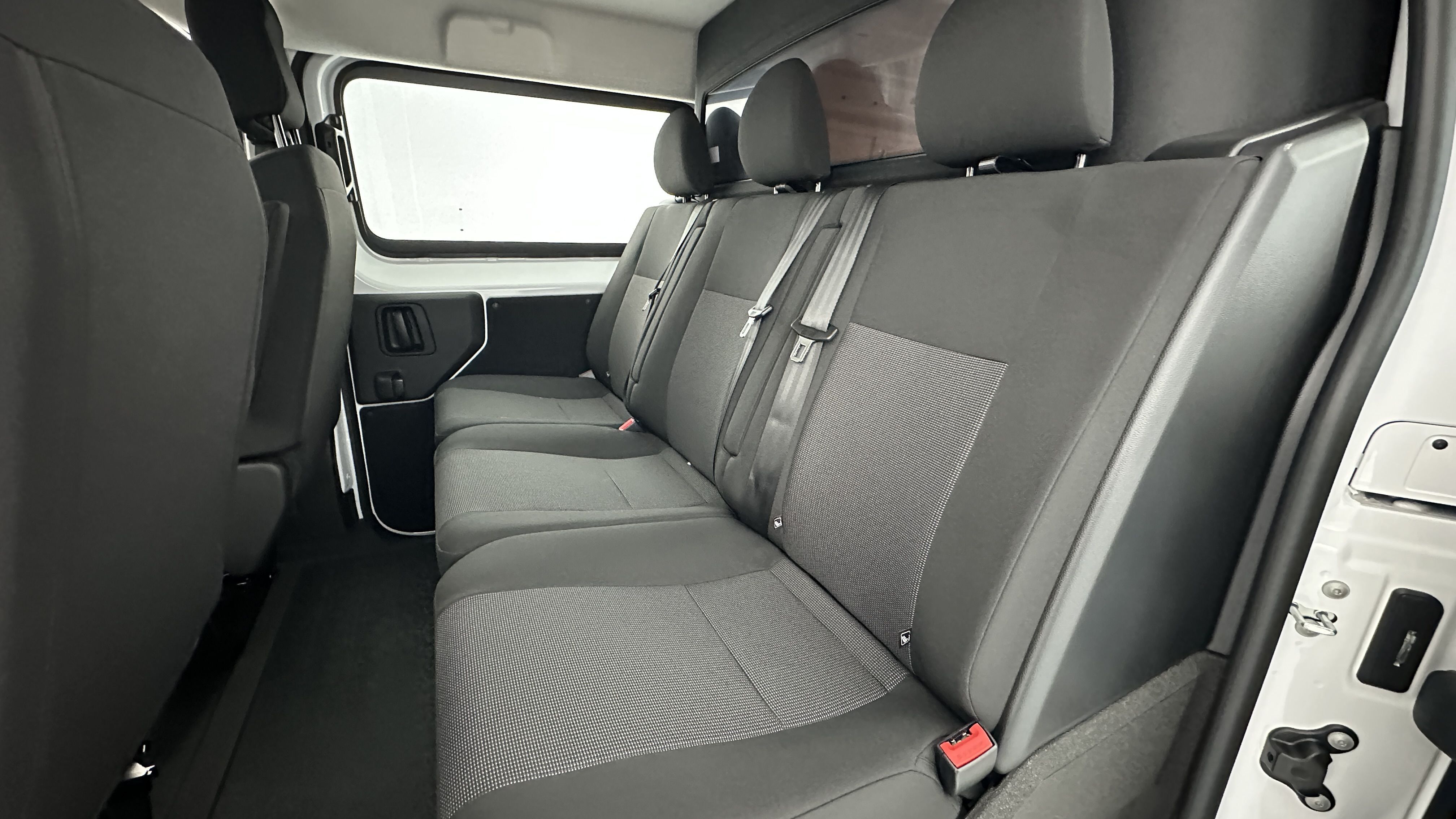 GLI00010696_p53 - PEUGEOT - EXPERT CA - 2025 - photo 8