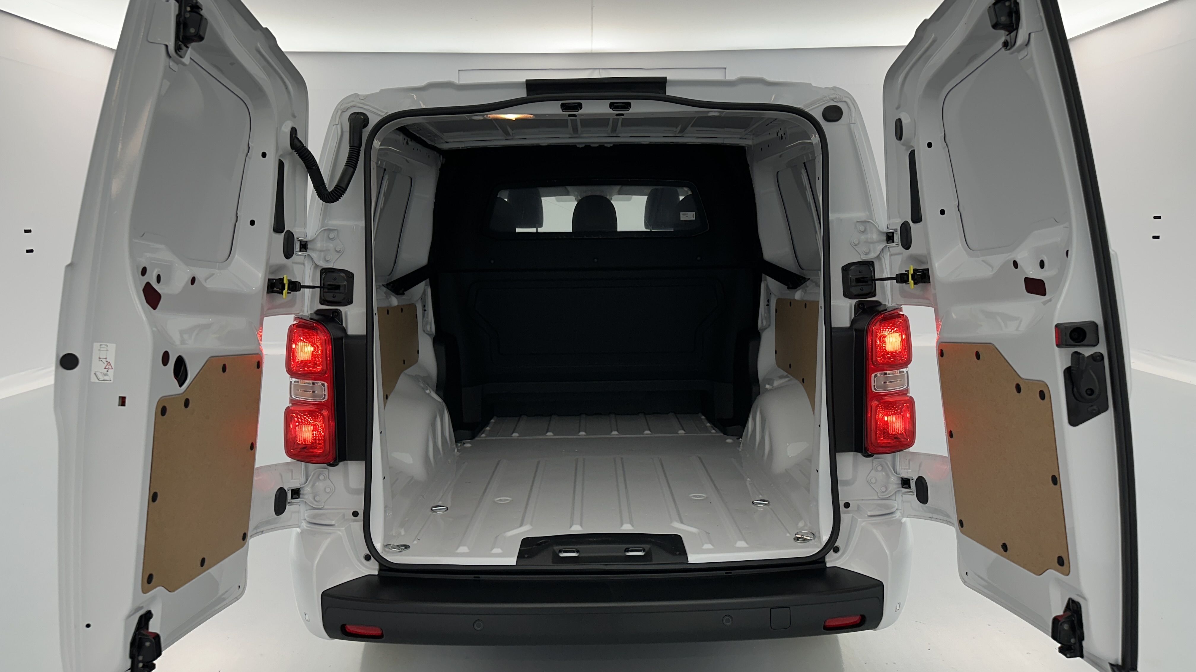 GLI00010696_p53 - PEUGEOT - EXPERT CA - 2025 - photo 9