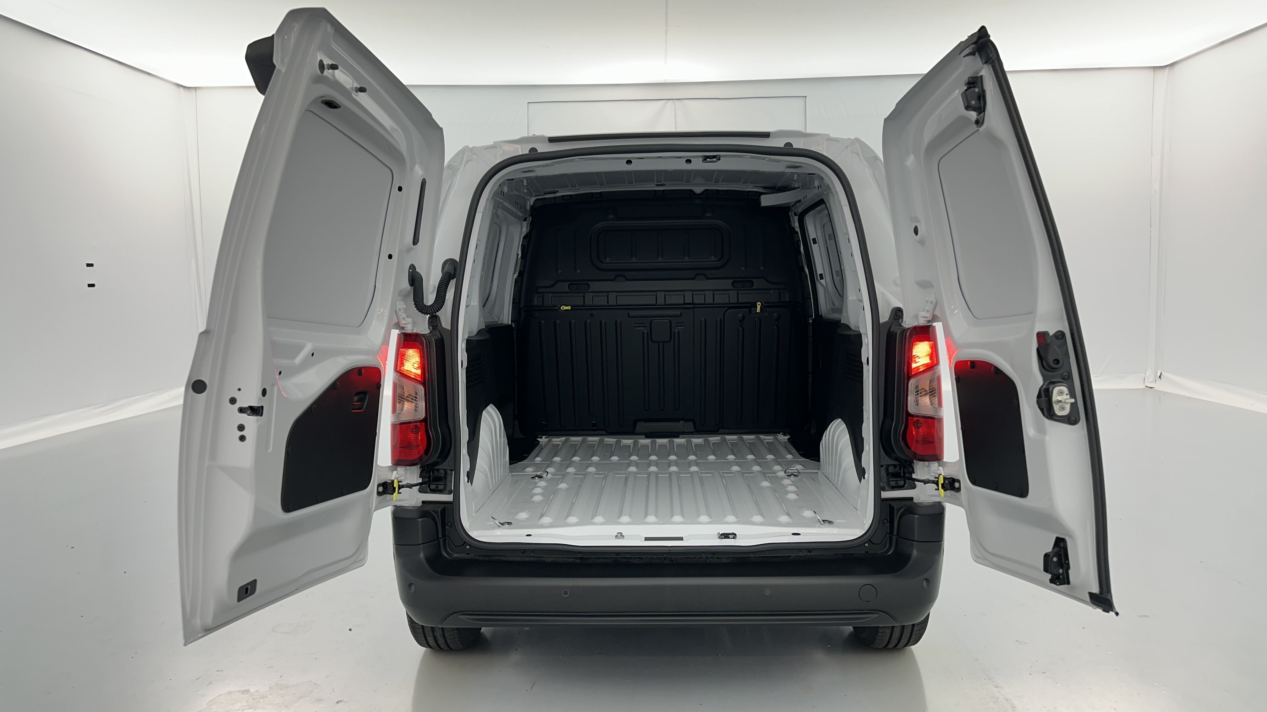 GLI00015451_p53 - PEUGEOT - PARTNER - 2025 - photo 9