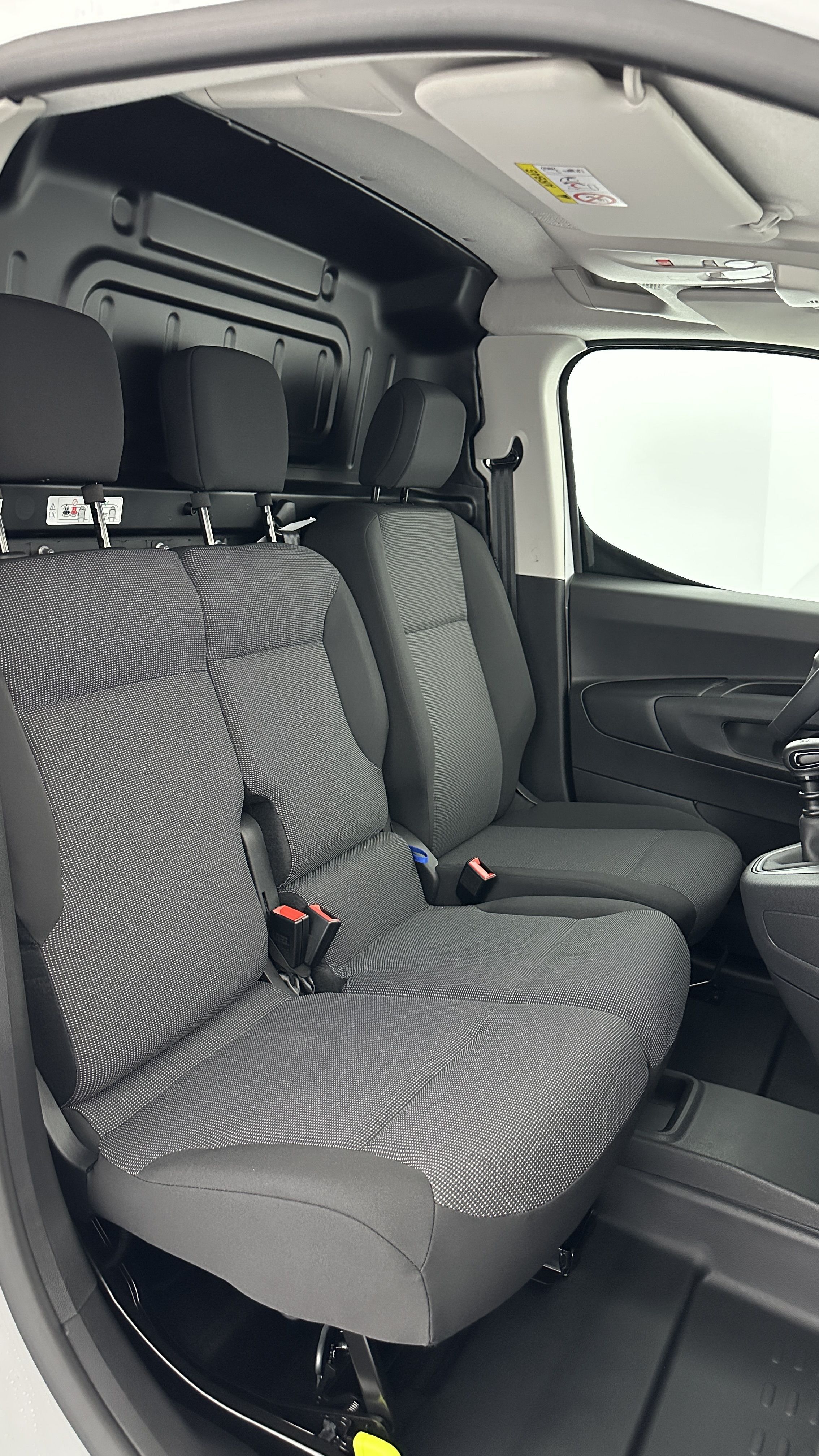 GLI00015447_p53 - PEUGEOT - PARTNER - 2025 - photo 15